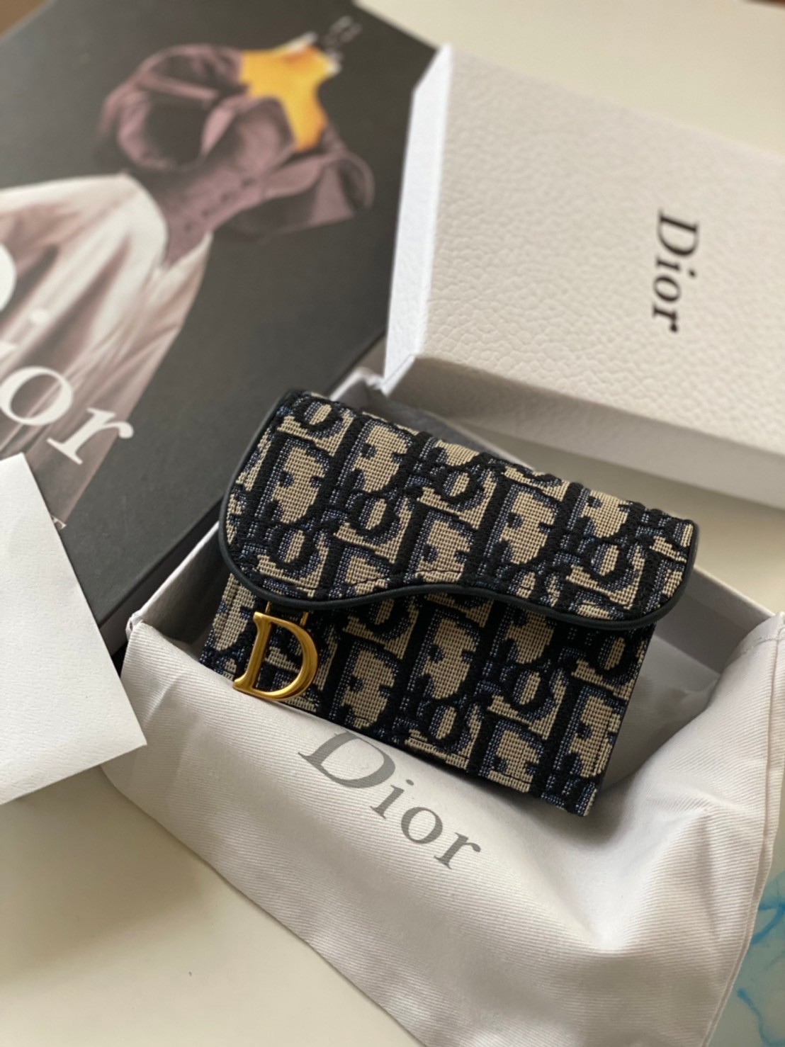 DIOR SADDLE FLAP CARD HOLDER Blue Oblique Jacquard / Dior coin and card holder **สินค้าเกรดออริจินอล 1:1 สลับแท้ งานสวยตามรูป ภาพถ่ายจากงานขายจริง ใช้งานต่างประเทศได้