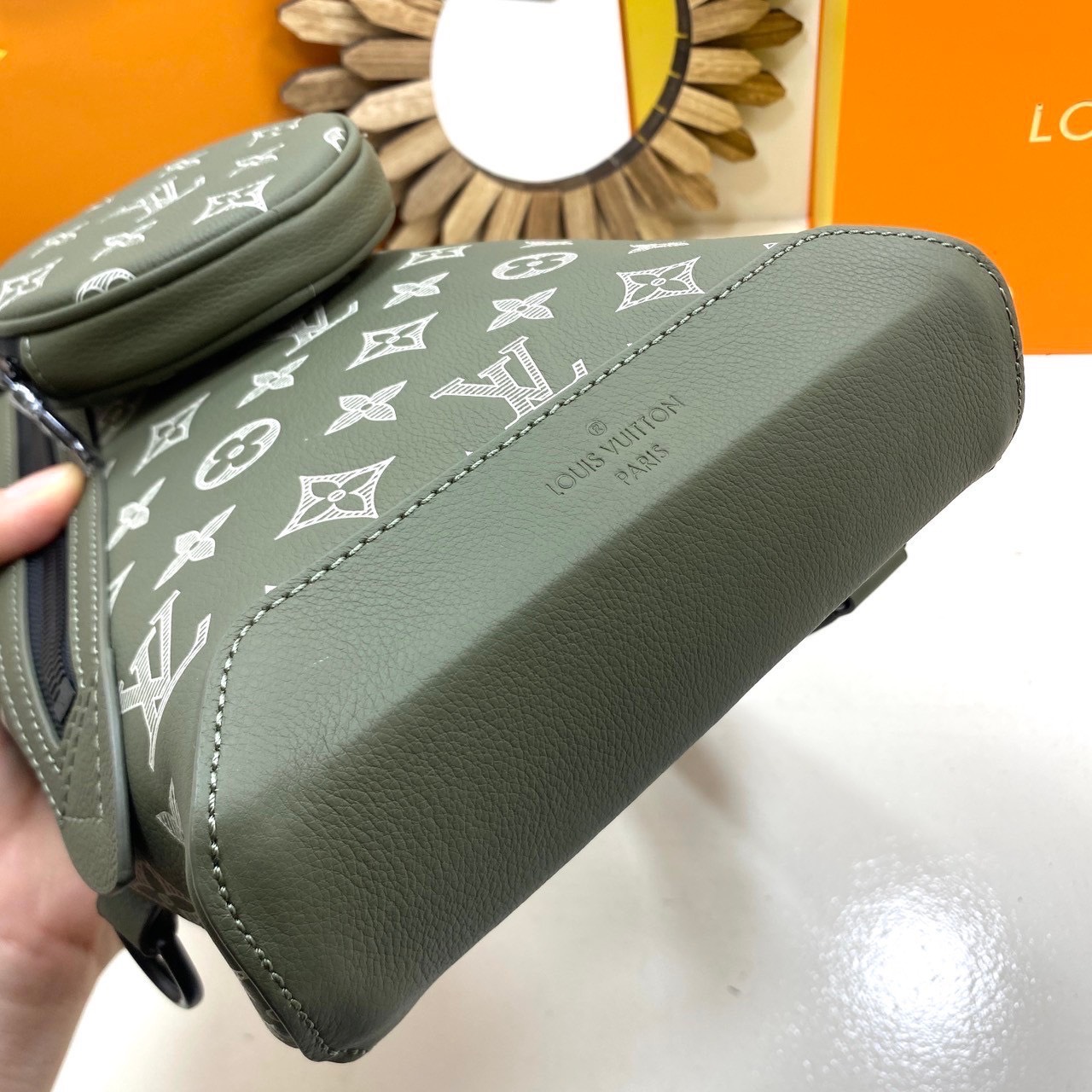 TOP ORI หนังแท้ | LV Duo Slingbag / LV Belt Bag กระเป๋าคาดอกดีไซน์ใหม่ สปอร์ตและดูหรูในตัว รูปทรงใช้งานง่ายได้ทุกลุค ที่สุดของไอเท็มขายดี