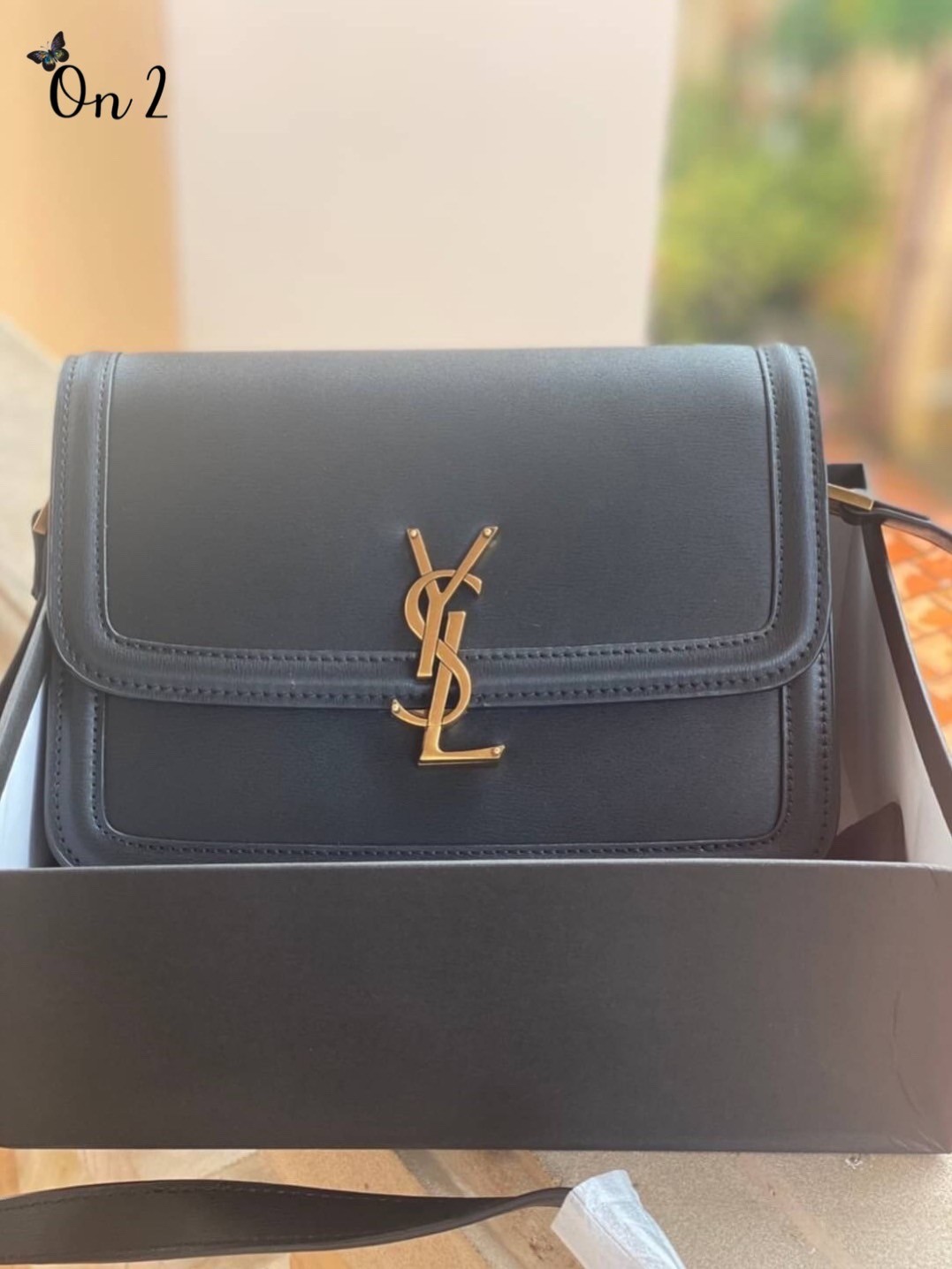 ไอเท็มขึ้นแท่น the best seller!! YSL SOLFERINO SATCHEL LEATHER / YSL crossbody bag กระเป๋าสะพายข้าง โลโก้โดดเด่น ดีเทลดูแพงด้วยตัวล็อค ใช้งานง่าย แน่นหนา งานหนังสวยเต็มใบ ภายในเป็นช่องโล่ง ใส่ของสำคัญได้เลยสบายๆ สายสะพายครอส ปรับใช้ได้ตามตัว ใบจริงสวยคม ร
