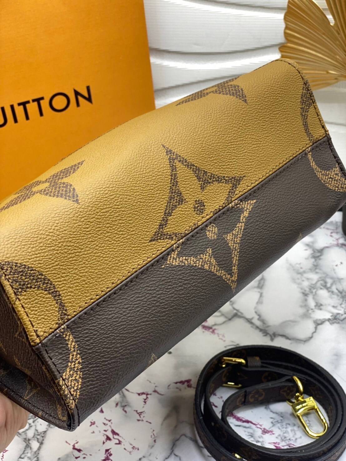 หนังแท้ LOUIS VUITTON ONTHEGO 10" พร้อมส่งที่ไทย เกรดใช้งานต่างประเทศได้