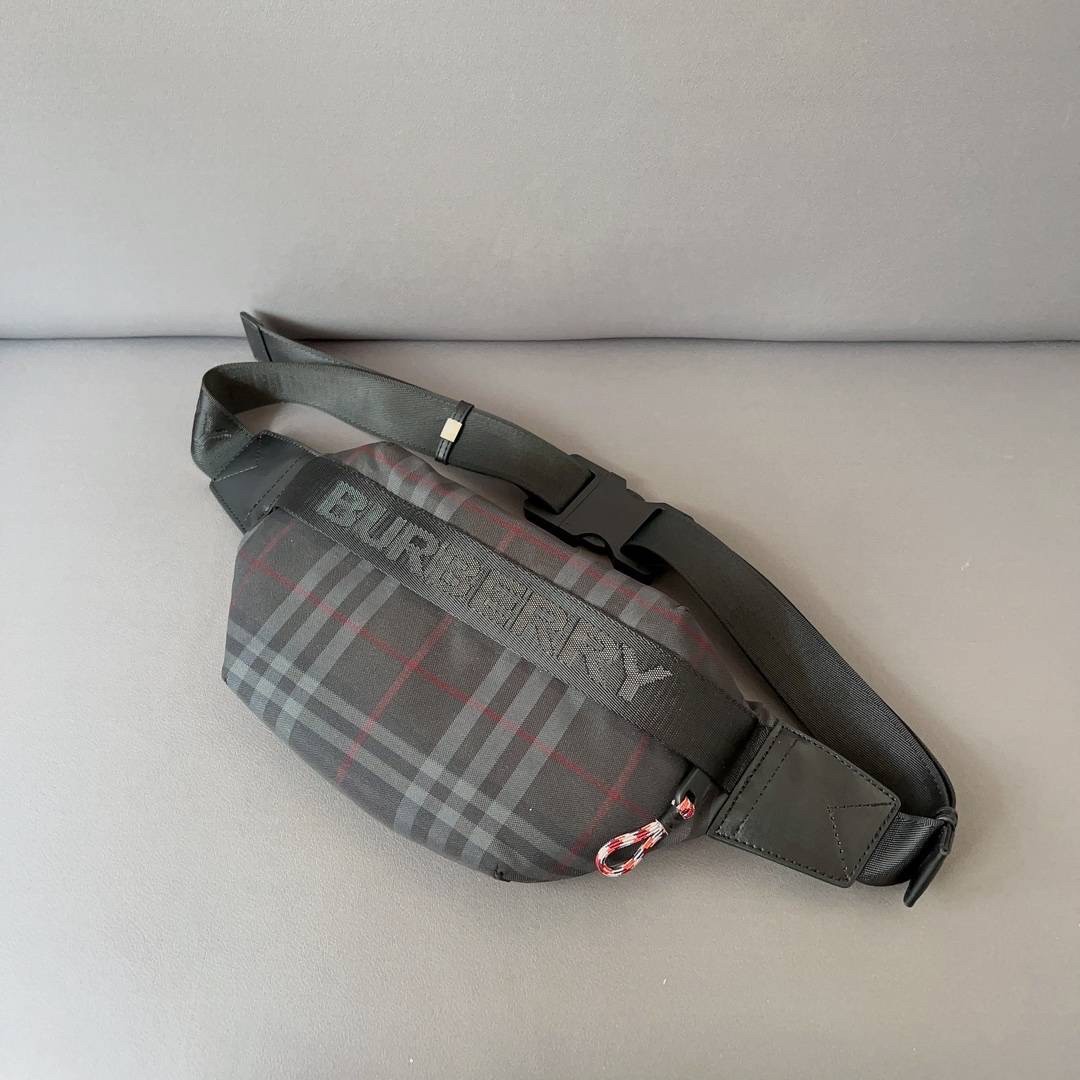 Burberry Vintage Check Sonny Belt Bag / BURBERRY FRAGRANCES BELT BAG วัสดุ 100% POLYAMIDE (Nylon & Canvas) กระเป๋าคาดเอว คาดอกแบบ UNISEX ใช้ได้ทุกเพศ ลายวินเทจตามแบบฉบับของแบรนด์