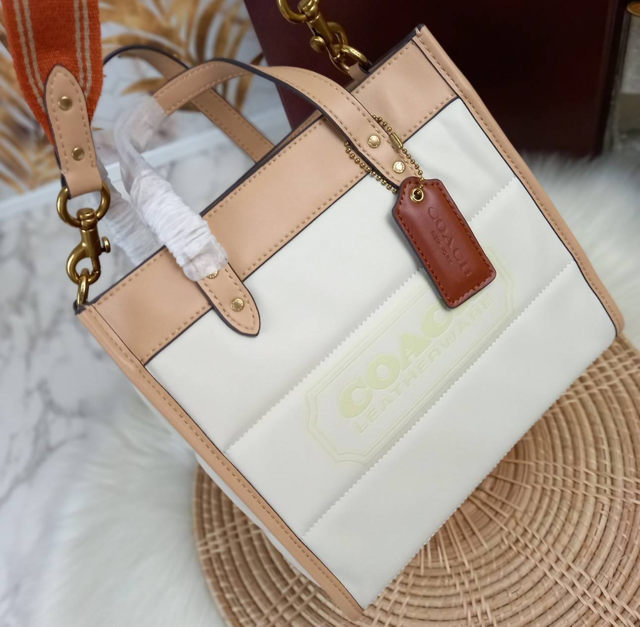 COACH CASUAL STYLE STREET STYLE 2WAY PLAIN LEATHER ELEGANT STYLE (C6958 C6852) 🌺 ที่สุด! ของที่สุด!! กระเป๋าถือ กระเป๋าสะพายรูปทรงสุดฮิต สุดคลาสสิค รุ่น UNISEX ที่ชิคๆ สบายๆ ได้ทั้งชายและหญิง// วัสดุหนังแท้ทั้งใบ ตัดเย็บด้วยหนังเนื้อนุ่มพิเศษ หนา 