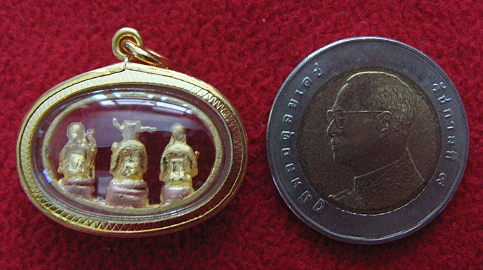 จี้ฮกลกซิ่ว เนื้อสามกษัตริย์เลี่ยมกรอบใหญ่ทองไมครอน เสริมดวงปีมะเมีย ปี2562 ช่วยเสริมดวงท่านให้ดีขึ้นค่ะ