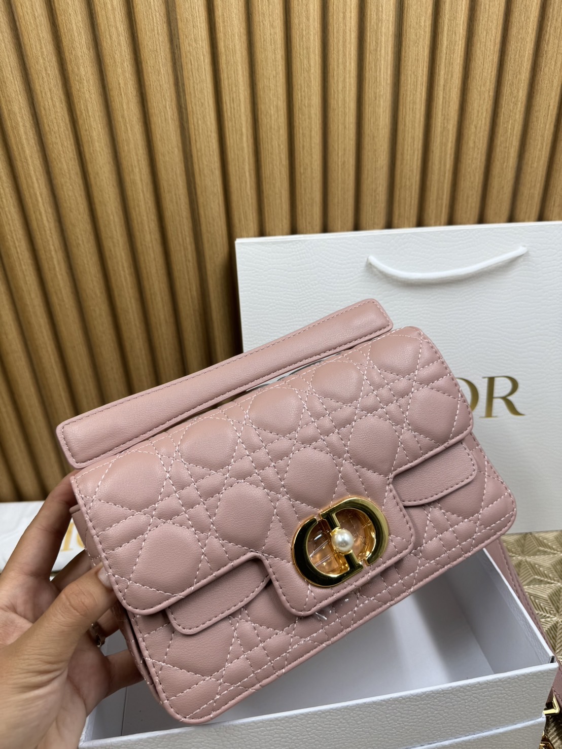 พร้อมส่ง 6 สี Small Dior Jolie Top Handle Bag 22cm กระเป๋าสะพาย เกรดออริ สลับแท้ 1:1 ใช้ต่างประเทศได้
