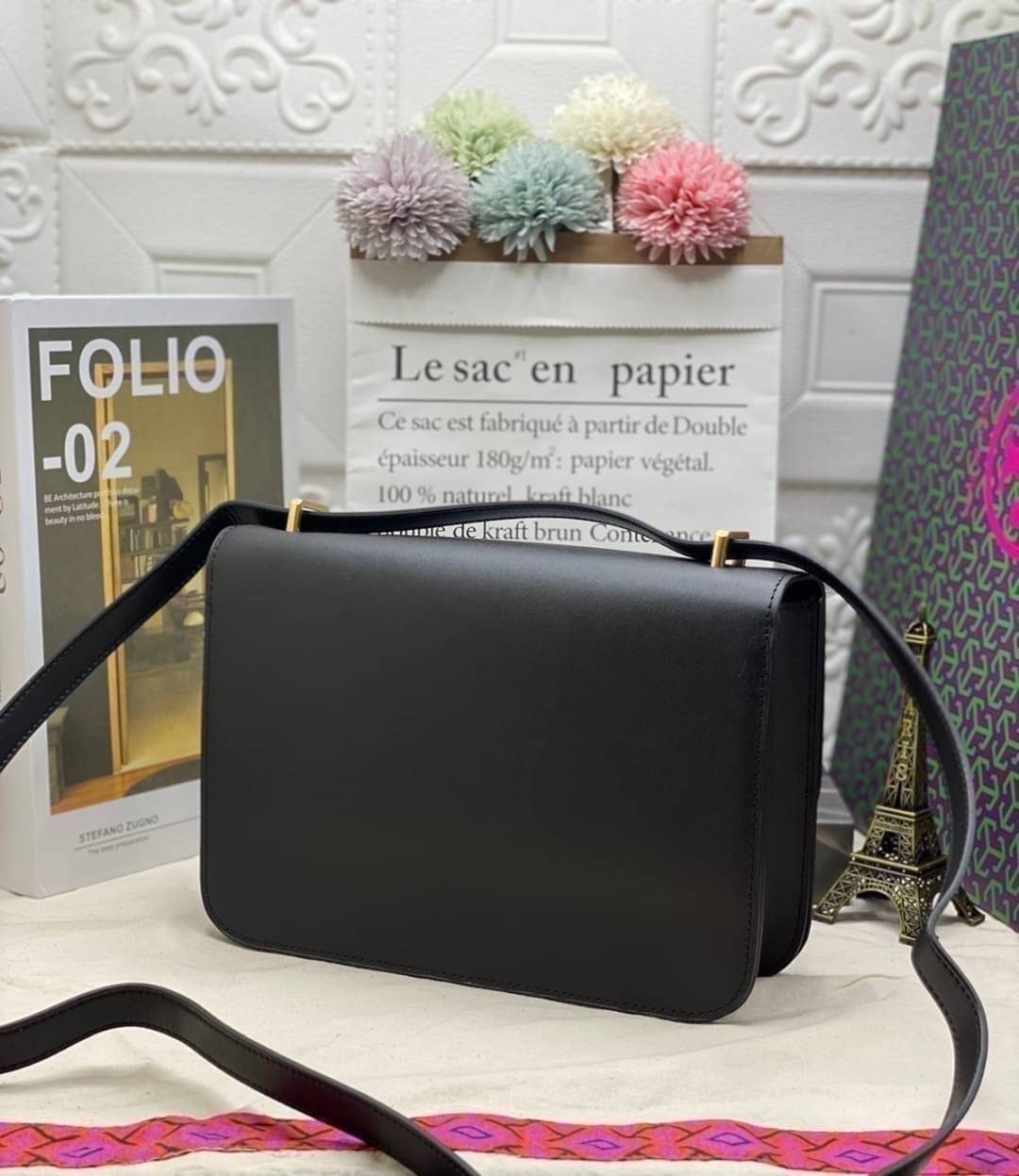 Tory Burch 75003 Eleanor Medium Convertible Shoulder Bag พร้อมส่งที่ไทย อีกรุ่นที่น่าครอบครองมากๆค่ะ กระเป๋าสะพายข้างและทบสายเป็นคล้องไหล่ได้ หนังแท้ชั้นดี ใช้ได้กับทุกๆโอกาส ห้ามพลาด ก่อนหมดนะคะ!!