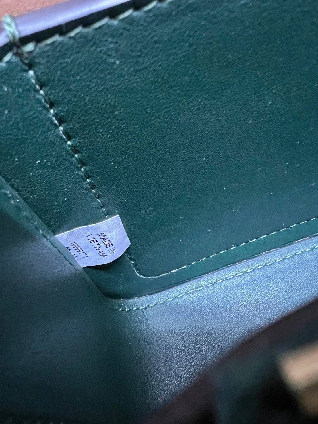 TORY BURCH ELEANOR CONVERTIBLE SHOULDER BAG ((89644)) รุ่นใหม่ สวยตามคนดังเซเลบกันเลยค่า! พร้อมส่ง ห้ามพลาดก่อนหมด ต้องมีติดตัวสักใบค่า กระเป๋าหิ้ว//คล้องไหล่ หรือสะพายข้างได้ หนังแท้เรียบ ผิวลื่น หรูมากๆสำหรับรุ่นนี้ เปิด-ปิดกระเป๋าแบบแม่เหล็กโลโก้แบรนด์