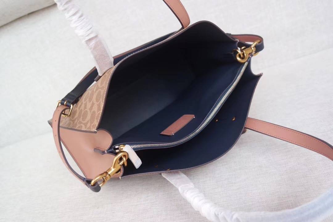 COACH Signature Charlie Medium Satchel พร้อมส่ง 2 สี