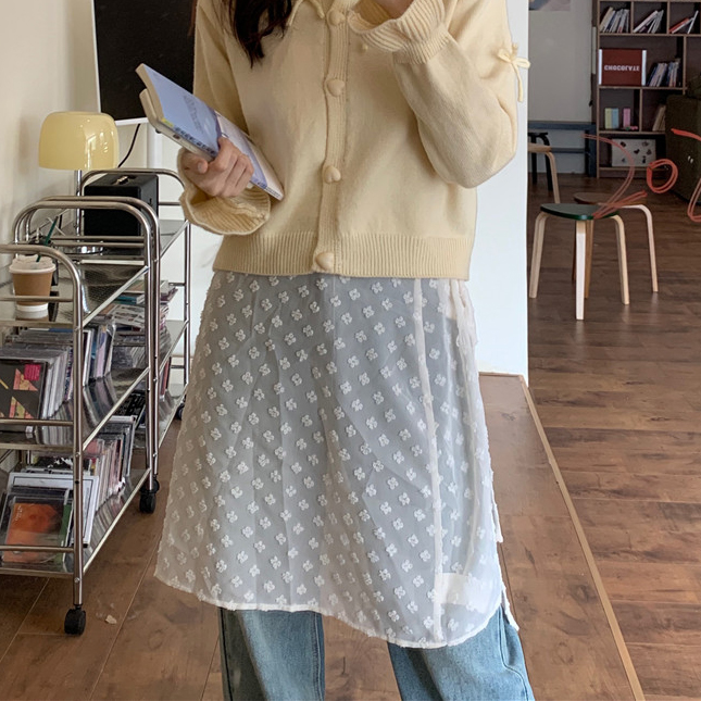 พร้อมส่ง 🥦 White memorial skirt กระโปรงผ้าลูกไม้เพิ่มเลเยอร์ (IN38647)