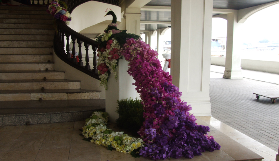 งานแต่งงานสีม่วง