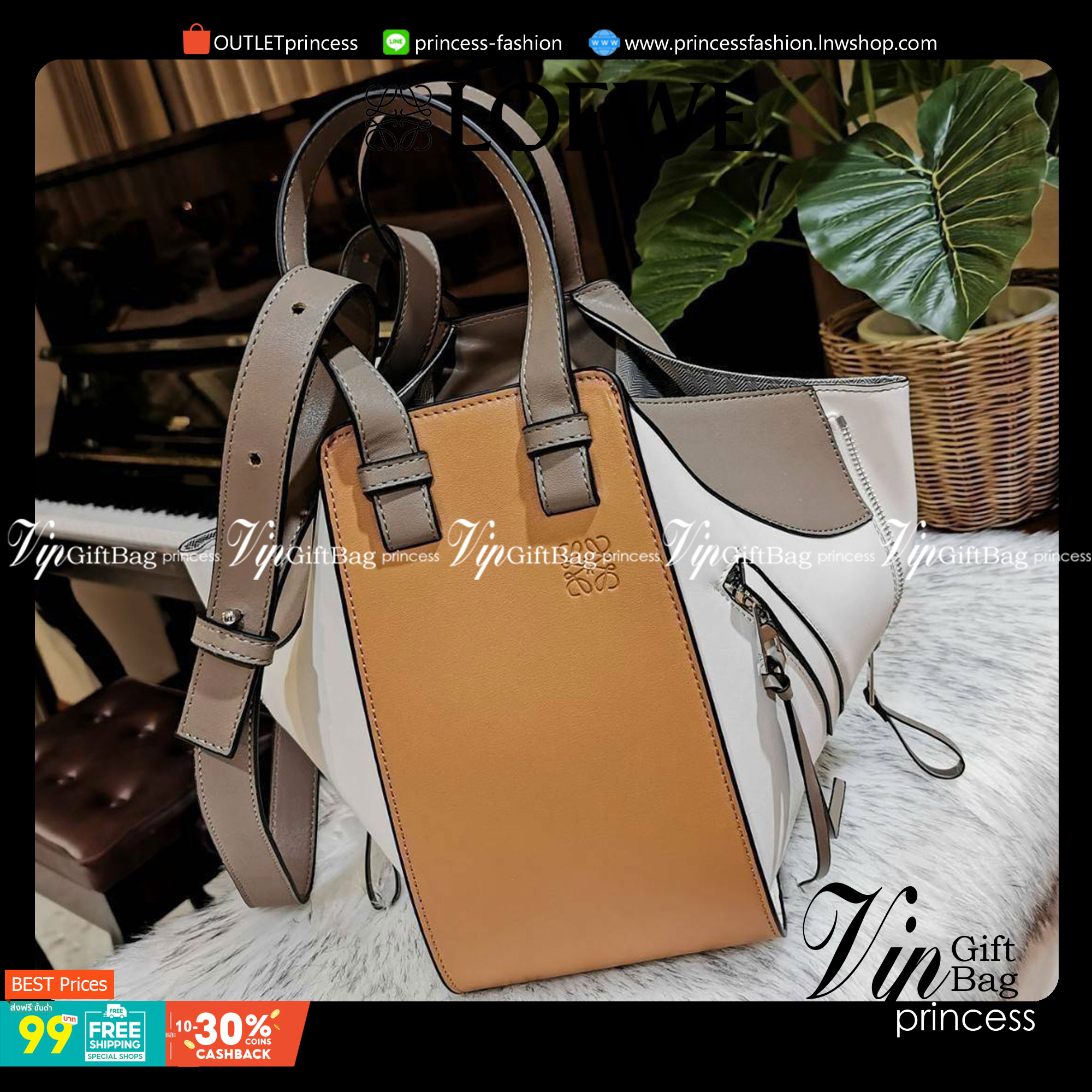 LOEWE HANDLE & SHOULDER BAG GIFT WITH PURCHASE (GWP) กระเป๋าถือหรือสะพายหนังแท้พรีเมี่ยมกิ๊ฟ Limited จาก LOEWE PERFUME DUTYFREE รุ่น Rare items สุดๆวัสดุหนังแท้ Calfskin หนังสวยดีไซน์มีเอกลักษณ์ ใบใหญ่กำลังดี น้ำหนักเบา สามารถปรับได้หลายทรง ด้านข้างมีซิปป