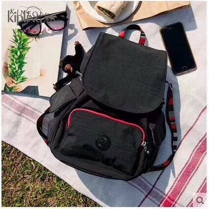 Kipling City Pack S K14275มาพร้อมดีไซน์ทันสมัย ใช้งานได้อย่างคล่องตัว ด้วยสีและลายสุดคลาสสิก โดดเด่นด้วยพื้นที่ภายในและช่องต่างๆ ที่ให้คุณจัดเก็บของสำคัญได้อย่างครบถ้วน มีช่องเก็บของสัมภาระหลายขนาดสะดวกใช้งานเลยคร้า!!