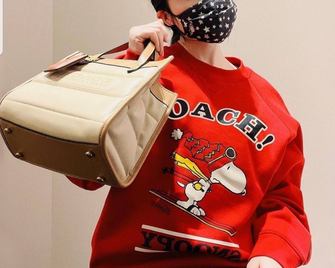 COACH CASUAL STYLE STREET STYLE 2WAY PLAIN LEATHER ELEGANT STYLE (C6958 C6852) 🌺 ที่สุด! ของที่สุด!! กระเป๋าถือ กระเป๋าสะพายรูปทรงสุดฮิต สุดคลาสสิค รุ่น UNISEX ที่ชิคๆ สบายๆ ได้ทั้งชายและหญิง// วัสดุหนังแท้ทั้งใบ ตัดเย็บด้วยหนังเนื้อนุ่มพิเศษ หนา 