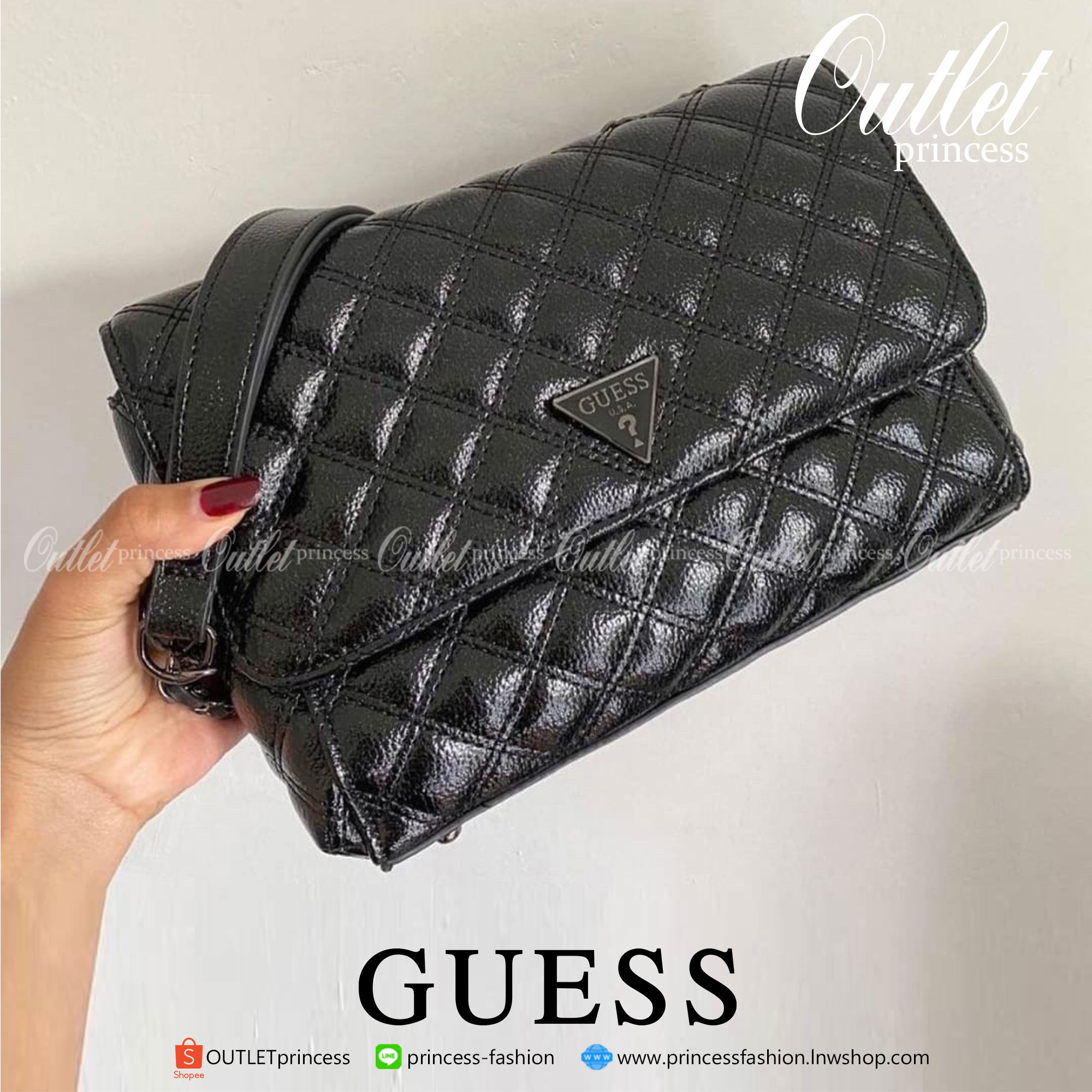 Guess Crossbody กระเป๋าสะพายรุ่นใหม่จาก Guess factory สไตล์แบรนด์ดัง รุ่นนี้สามารถสะพายได้ทั้งสายคู่และสายเดี่ยว สายสะพายโซ่ต่อหนังไม่เจ็บบ่า