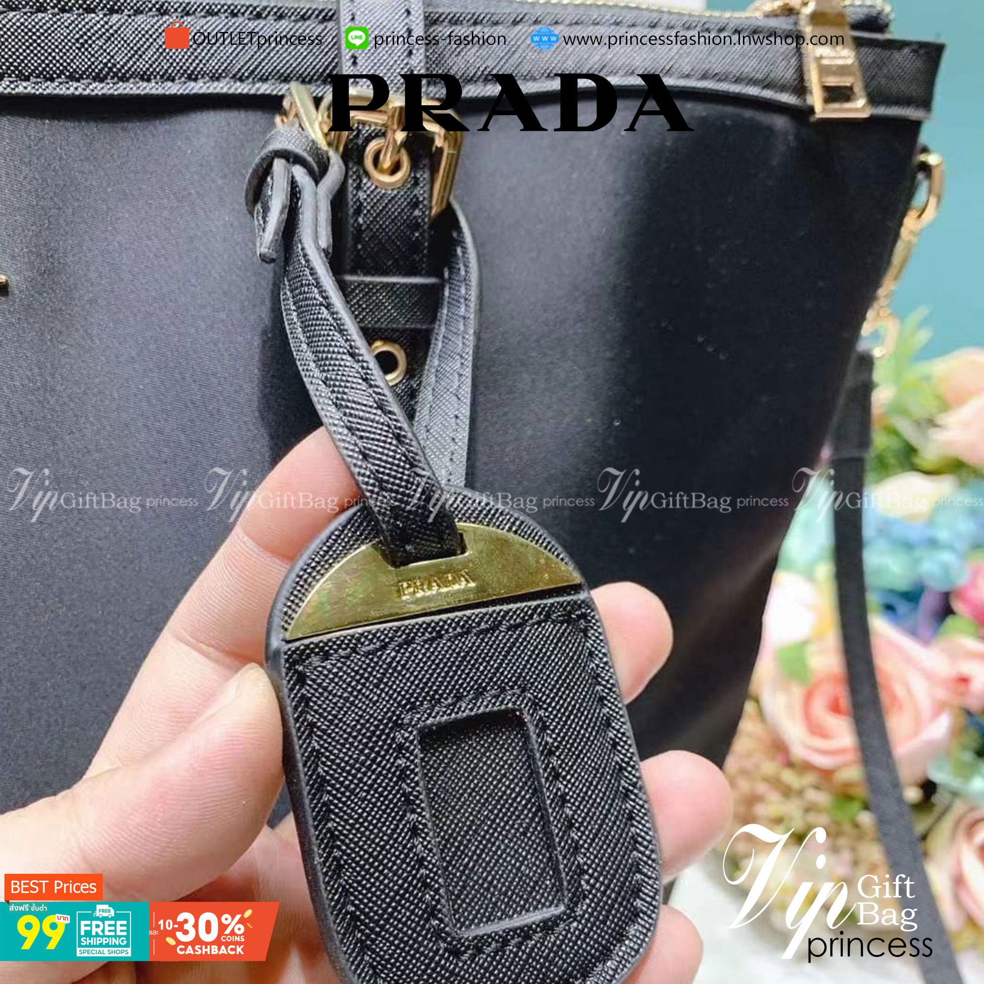 Best Price! & Hot item! สุดคุ้ม 👏👏 งานใบใหญ่ **ใส่ของจุใจ จากงานพรีเมี่ยมกิ้ฟ จากเคาเตอร์ต่างประเทศคะ แบรนด์ PRADA เป็น กระเป๋าผ้าไนล่อน ตามแบบฉบับของแบรนด์เลย หลงรักเลยคะ สะพายไหล่ได้ ถือก็สวยๆ ใช้แล้วสวยมากๆ ใส่ของได้เยอะเว่อร์ คุ้มราคา 