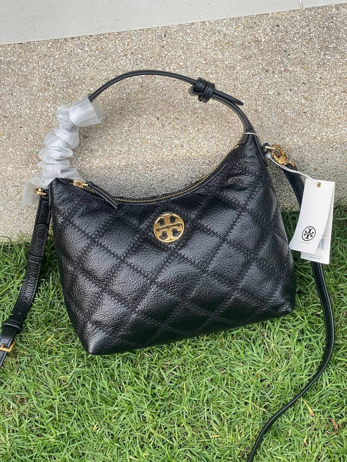 ของแท้ 💯% Tory burch new women's underarm bag single shoulder straddle bag ว่าด้วยเรื่องกระเป๋าที่สามารถสะพายไหล่ก็ได้หรือเป็นทรงบอดี้ก็ได้ มีให้เลือกหลายคอลเลคชั่นด้วยกันสำหรับคอลเลคชั่นนี้สามารถตอบโจทย์สาวใสวัยทำงานได้เป็นอย่างดี
