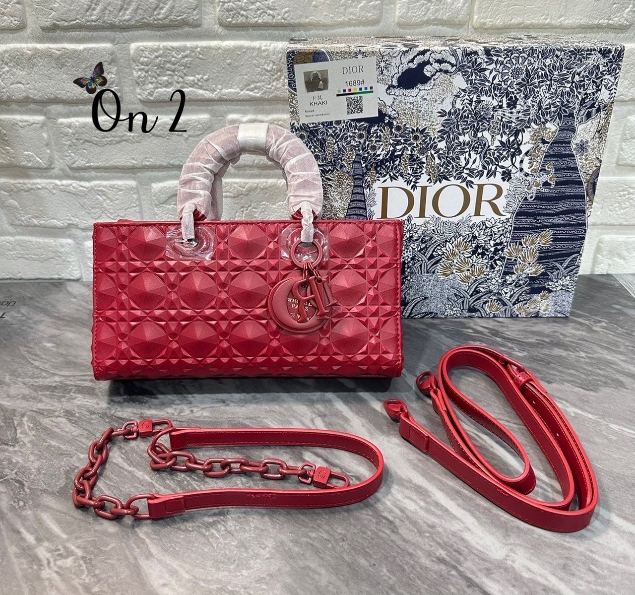 DIOR LADY D-JOY BAG Cannage Calfskin with Diamond Motif 10" คือราชนิกุลมากแม่ความเลดี้ ดิออร์ที่เกินต้าน งานชนช้อปปังสุด ถือสลับแท้ไม่โป๊ะ