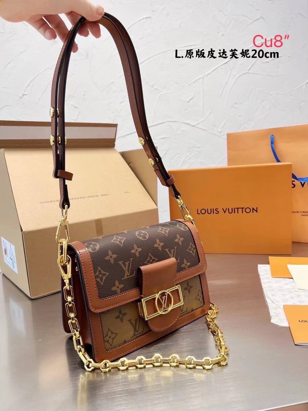 LOUIS VUITTON DAUPHINE Bag พร้อมส่ง กระเป๋าสะพายคงความคลาสสิคและสวยหรู ภายในแบ่งสัดส่วนใช้งานง่าย **ล็อทราคาพิเศษสุดคุ้ม งานสวยเกินราคา ภาพถ่ายจากงานจริง
