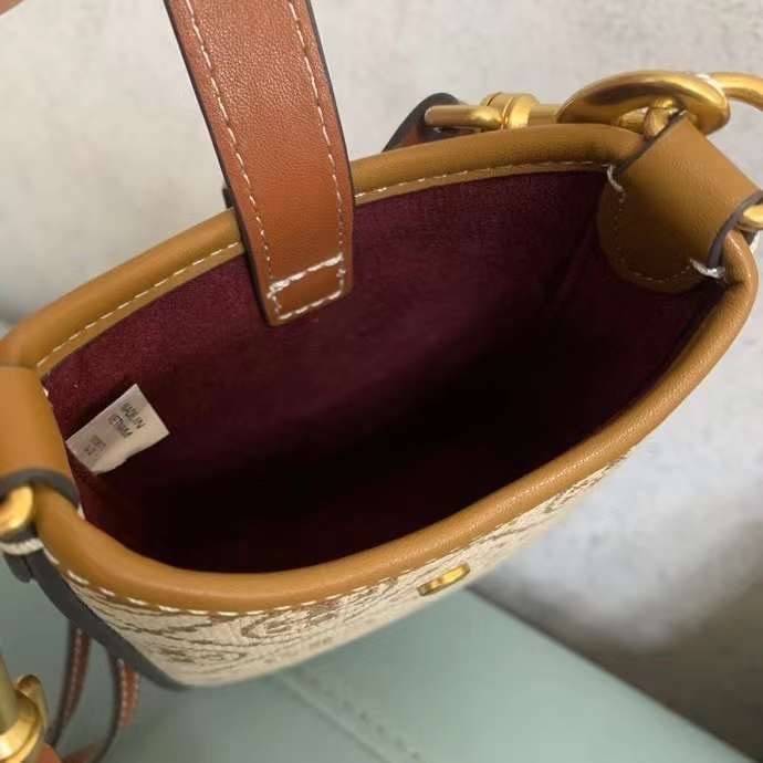 Tory Burch T Monogram Phone Crossbody / Tory Phone Bag พร้อมส่ง กระเป๋าใส่โทรศัพท์ สวยคม ด้านหลังมีช่องใส่บัตร