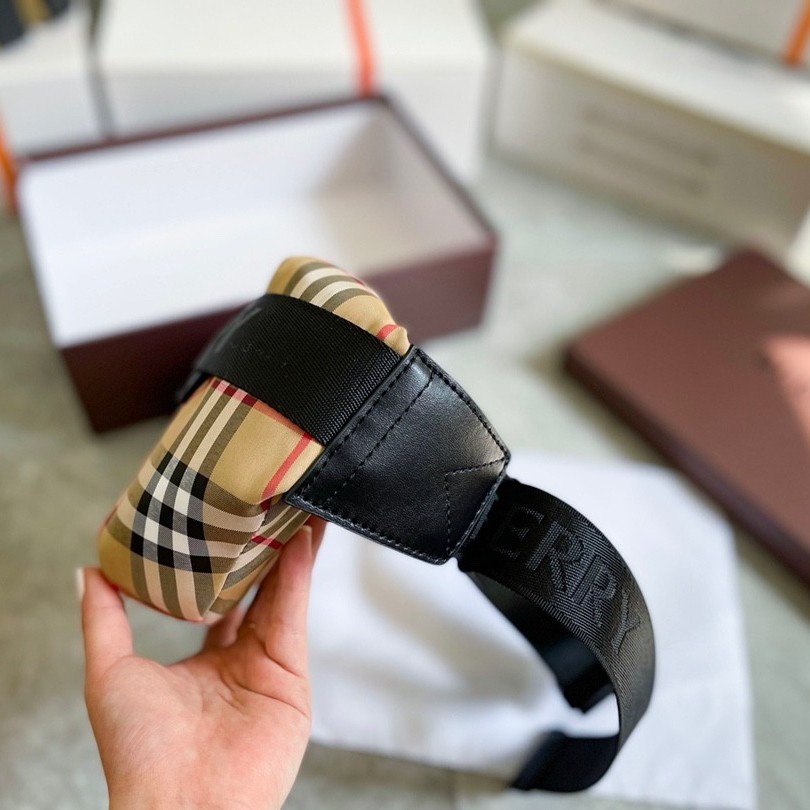 Burberry Vintage Check Sonny Belt Bag / BURBERRY FRAGRANCES BELT BAG กระเป๋าคาดเอว คาดอกแบบ UNISEX ใช้ได้ทุกเพศ ลายวินเทจตามแบบฉบับของแบรนด์