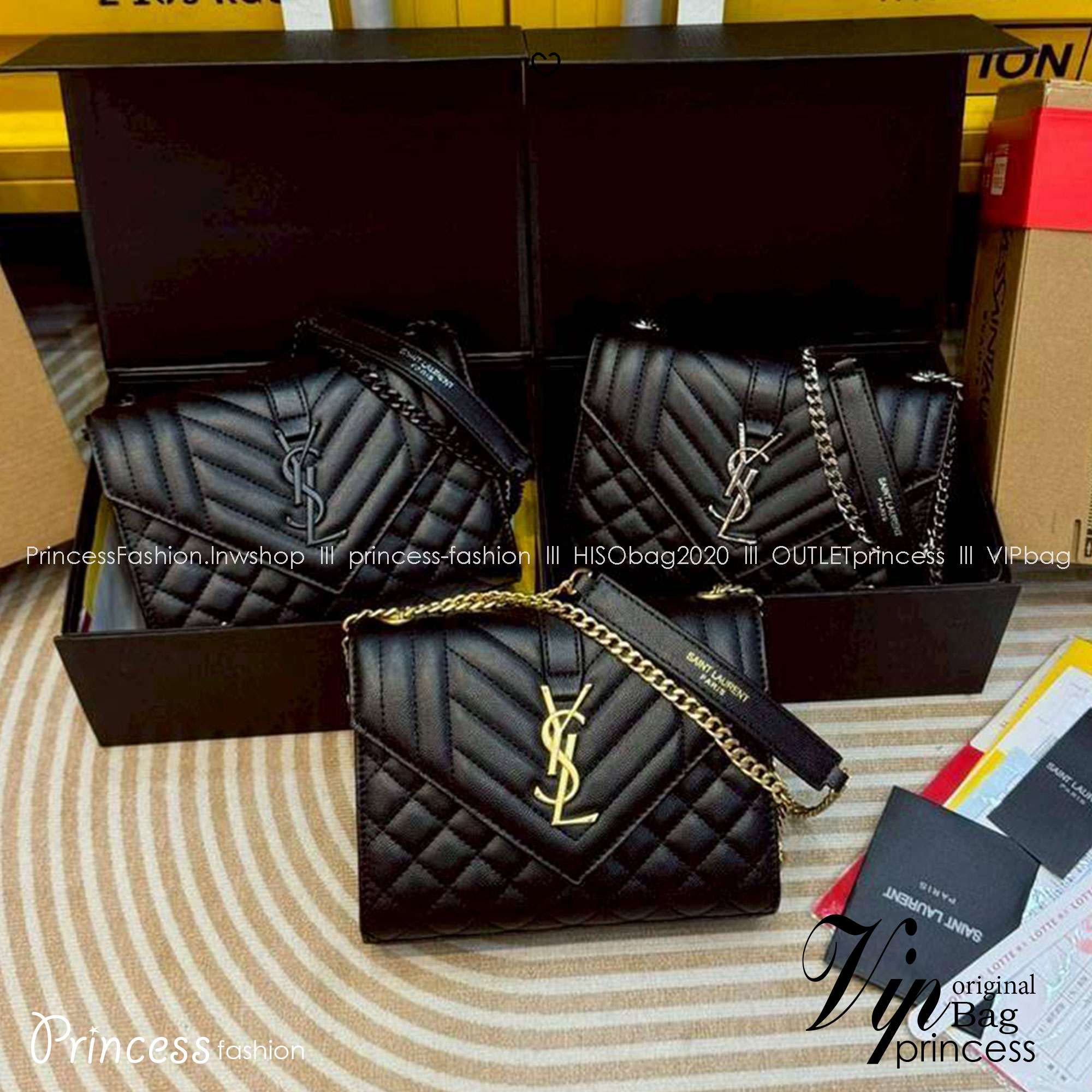 YSL envelope medium in matelassé leather shoulder bag กระเป๋าสะพายไหล่สุดฮอต โทนสีดำขับผิวสวยคลาสสิคตลอดกาล ทรงสวยดีไซน์เรียบหรู ดูติดแกลมสุดๆ โดดเด่นด้วยโลโก้ด้านหน้า เพิ่มดีเทลความผู้ดี