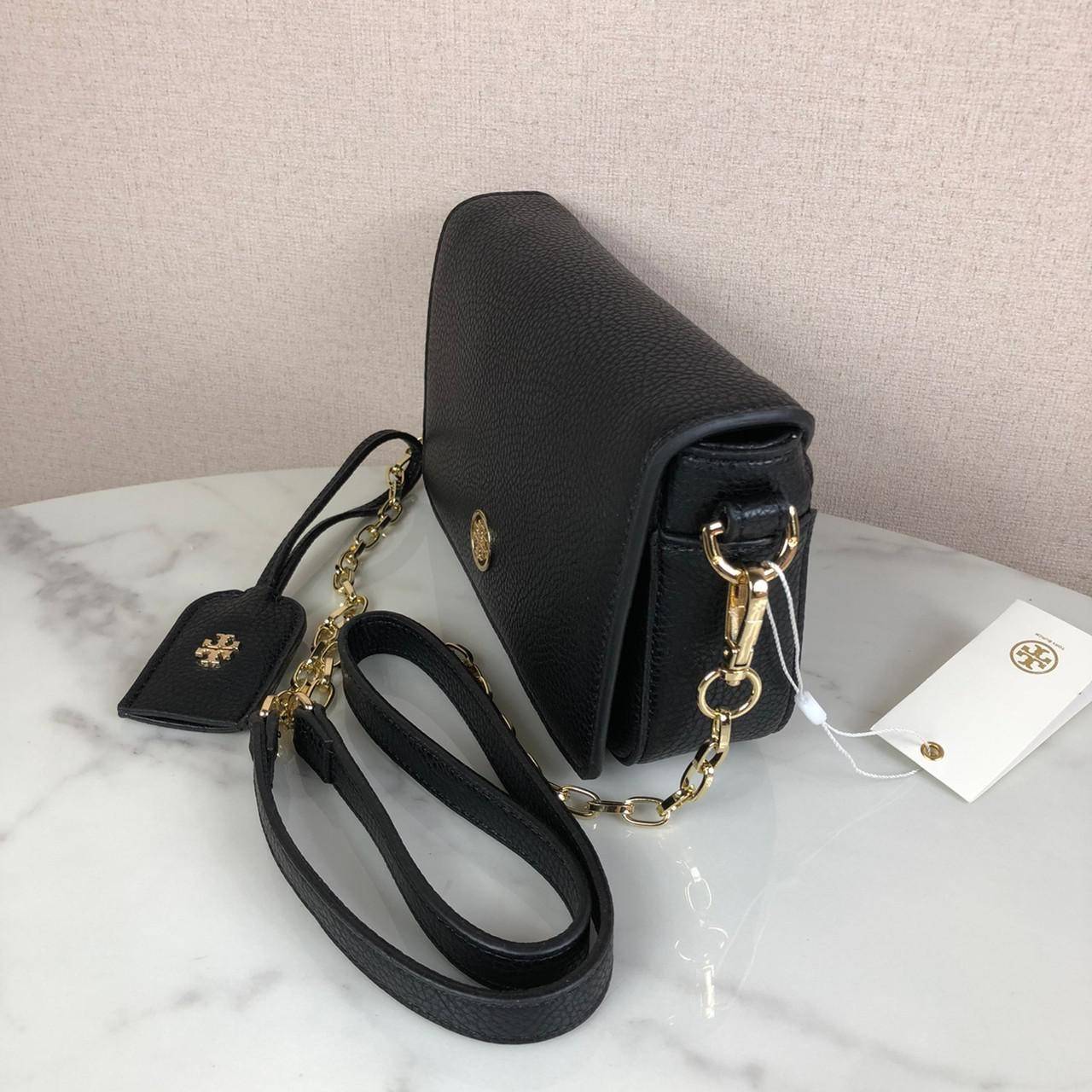 ของแท้ 💯% กระเป๋าสะพาย TORY BURCH มาพร้อมสายสะพายโซ่ มีหนังรองบ่าค่ะ