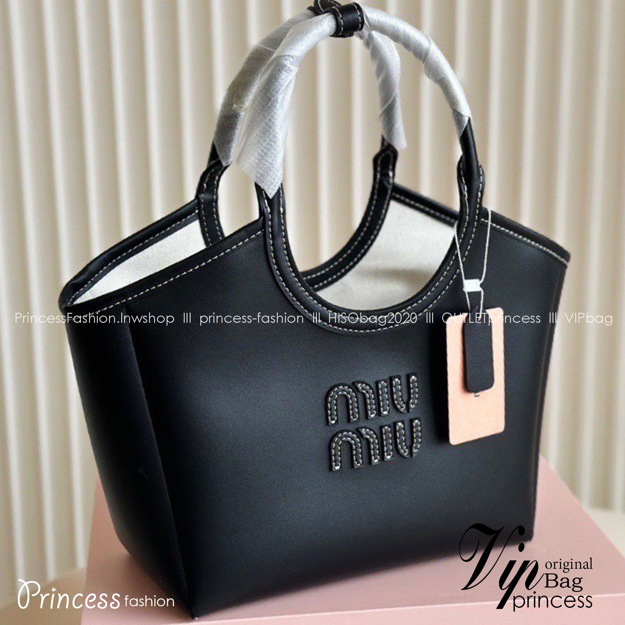พร้อมส่ง 2 สี MIU MIU IVY LEATHER TOTE BAG กระเป๋าถือทรงโท้ทงานหนังเรียบเต็มใบ มีความยูนิค ใช้งานได้หลากหลายใช้ได้จริงสวยเรียบหรู จับแมตช์ง่าย สวยงาม