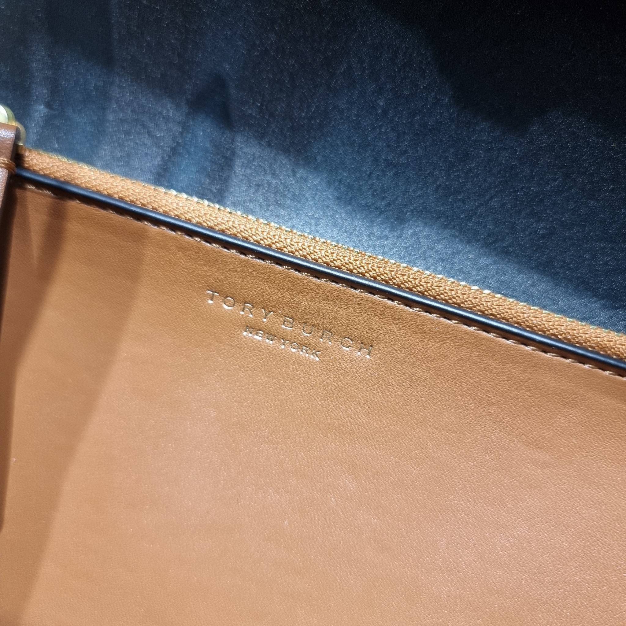 Tory Burch Bag / TORY BURCH ELEANOR CONVERTIBLE SHOULDER BAG รุ่นยอดนิยม กับไซส์ใหม่ ใหญ่จุคุ้ม! กระเป๋าสะพายข้าง ดีไซน์อยู่ทรง เรียบหรู! ผู้ดีกว่าใคร