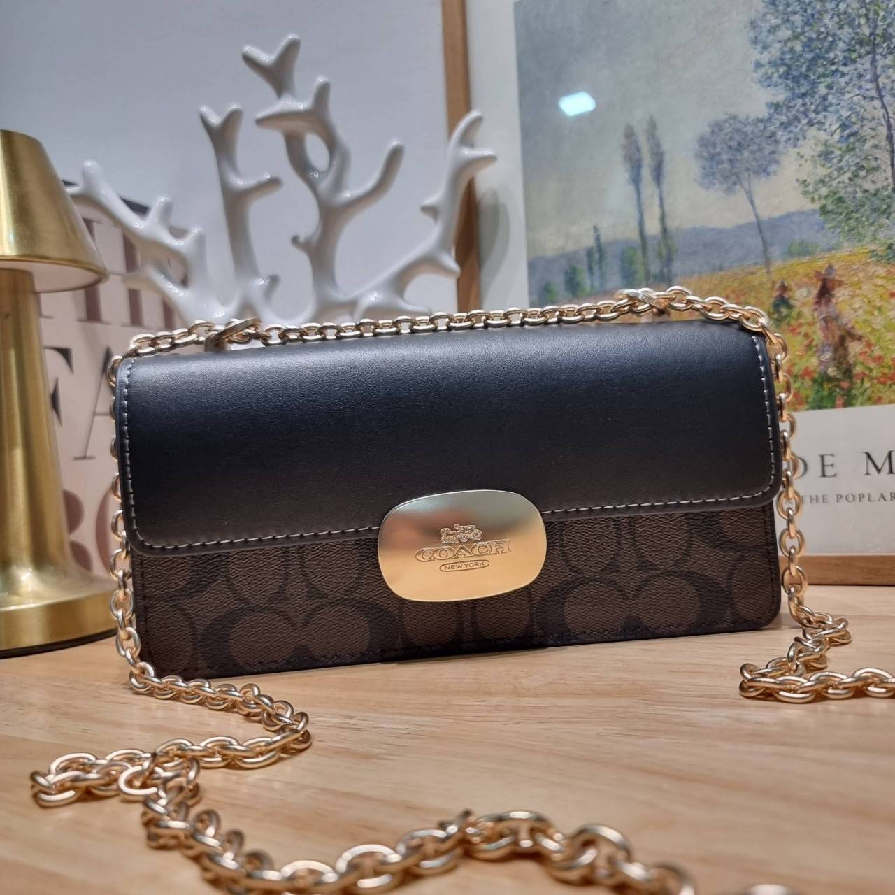 COACH CR528 ELIZA FLAP CROSSBODY IN SIGNATURE CANVAS กระเป๋าสะพายสุดหรู ดีไซน์โลโก้รุ่นใหม่สวยเด่น เกรดท็อปออริ เกรดดีสุด สลับแท้ 1:1