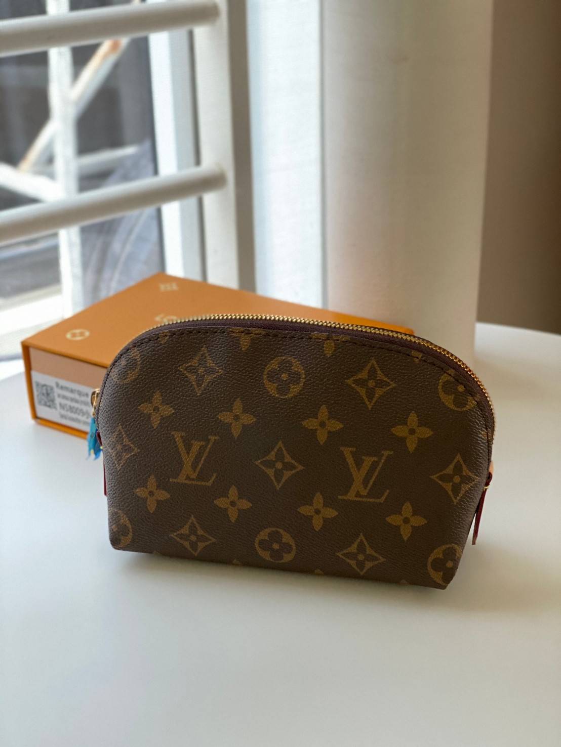 พรีเมี่ยมกิ๊ฟแท้ 100% 】พร้อมส่งที่ไทยที่นี่ที่เดียว LOUIS VUITTON cosmetic Gift Box Set