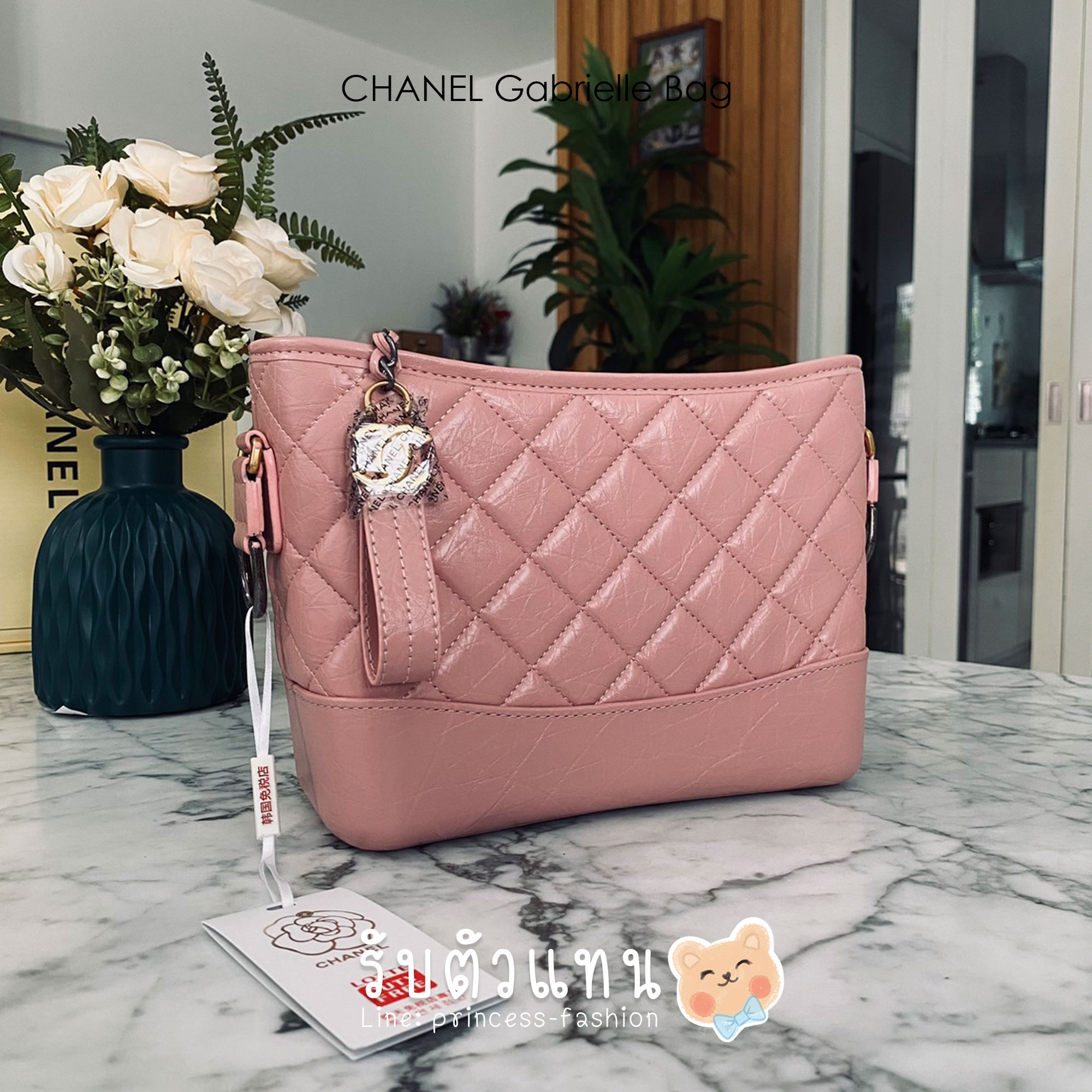 CHANEL Gabrielle Bag กระเป๋าสะพายซิกเนเจอร์สวยคลาสสิค สีชมพูพาสเทล ดีไซน์ไม่เหมือนใคร เป็นเอกลักษณ์ ใช้งานได้หลากหลาย สะพายได้ไม่ซ้ำ