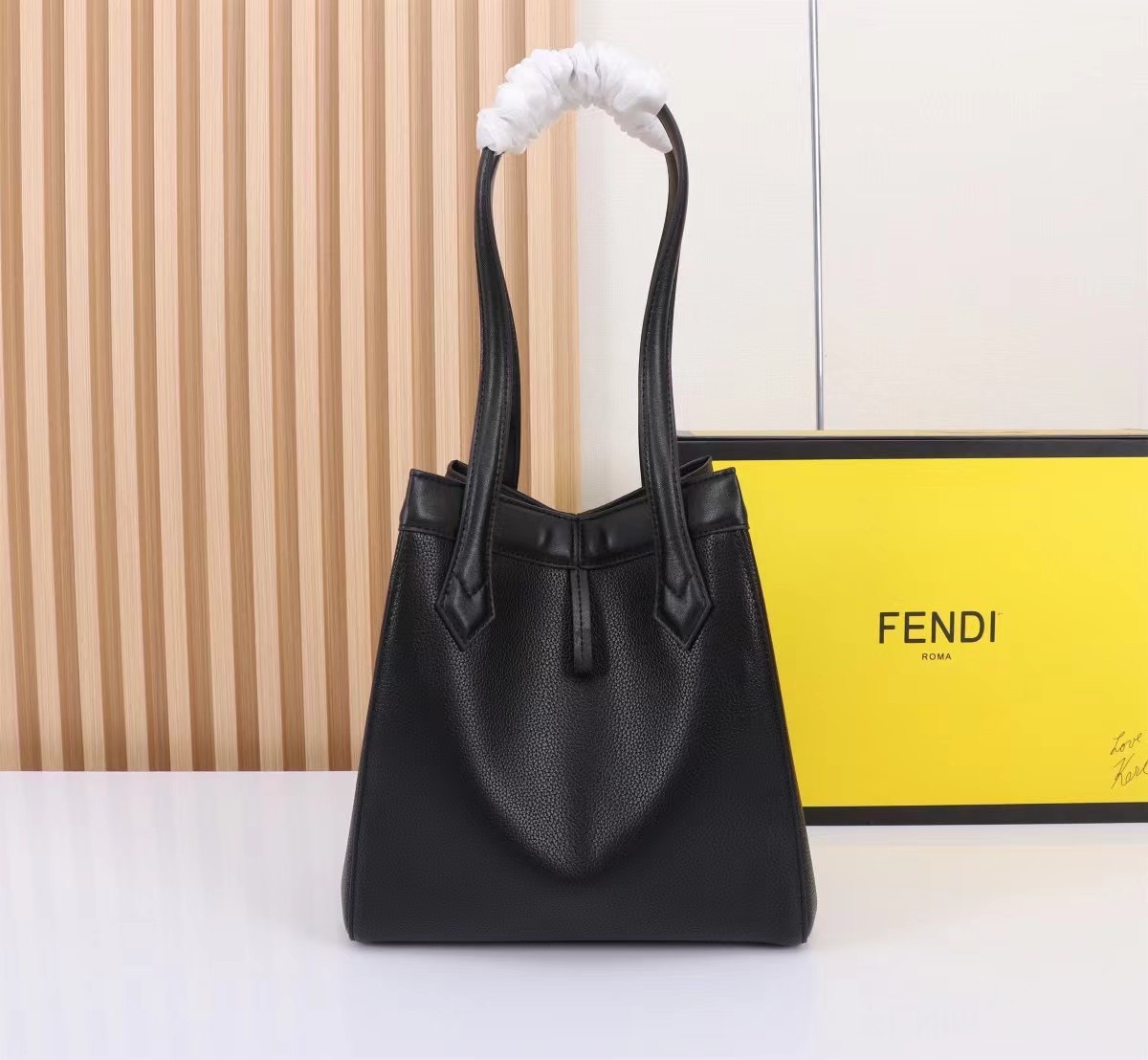 พร้อมส่ง 3 สี FENDI Origami Large Brown FF jacquard fabric bag / FENDI Tote Bag กระเป๋าทรงโท้ทใบใหญ่ สะพายได้2ทรงรูปลักษณ์สวยงามทันสมัย 🧡 เกรดออริจินอล 1:1 สลับแท้
