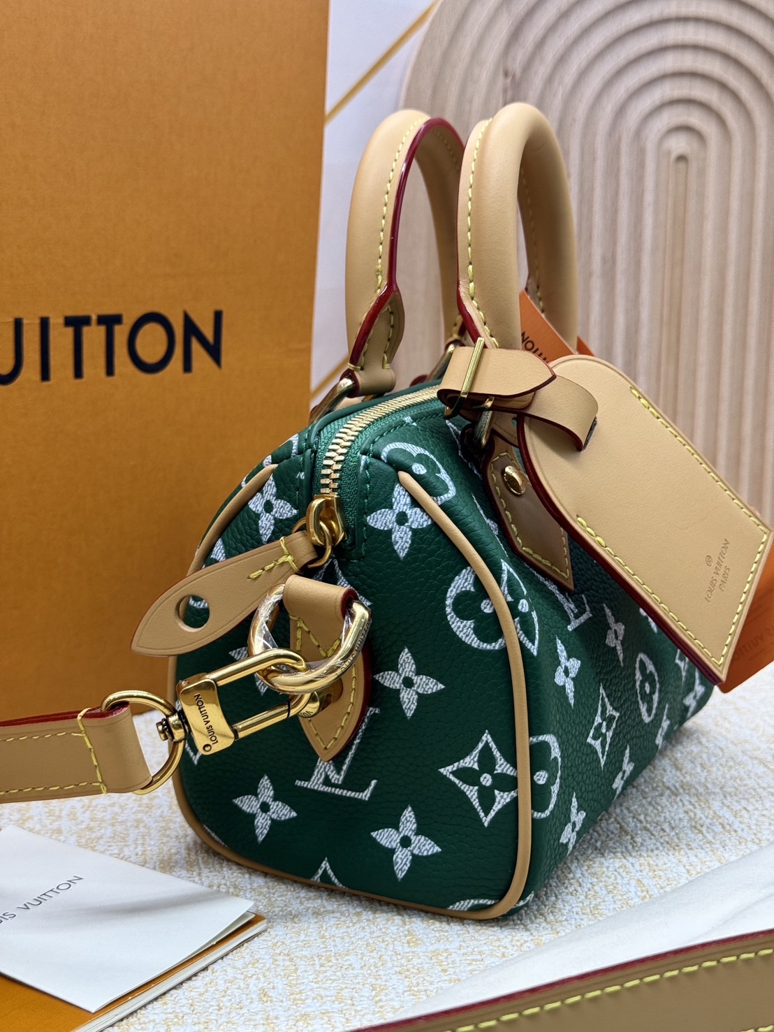 RUNWAY LV Nano Speedy P9 Bandoulière Soft Leather กระเป๋าสะพายสปีดี้รุ่นใหม่ไซส์มินิหรูหรา เกรดท็อปวีไอพี เกรดดีสุด 1:1 หนังแท้สวยงาม เก็บทุกรายละเอียด ใช้สลับแท้ ผ่านทุก ตม. ใช้งานต่างประเทศได้