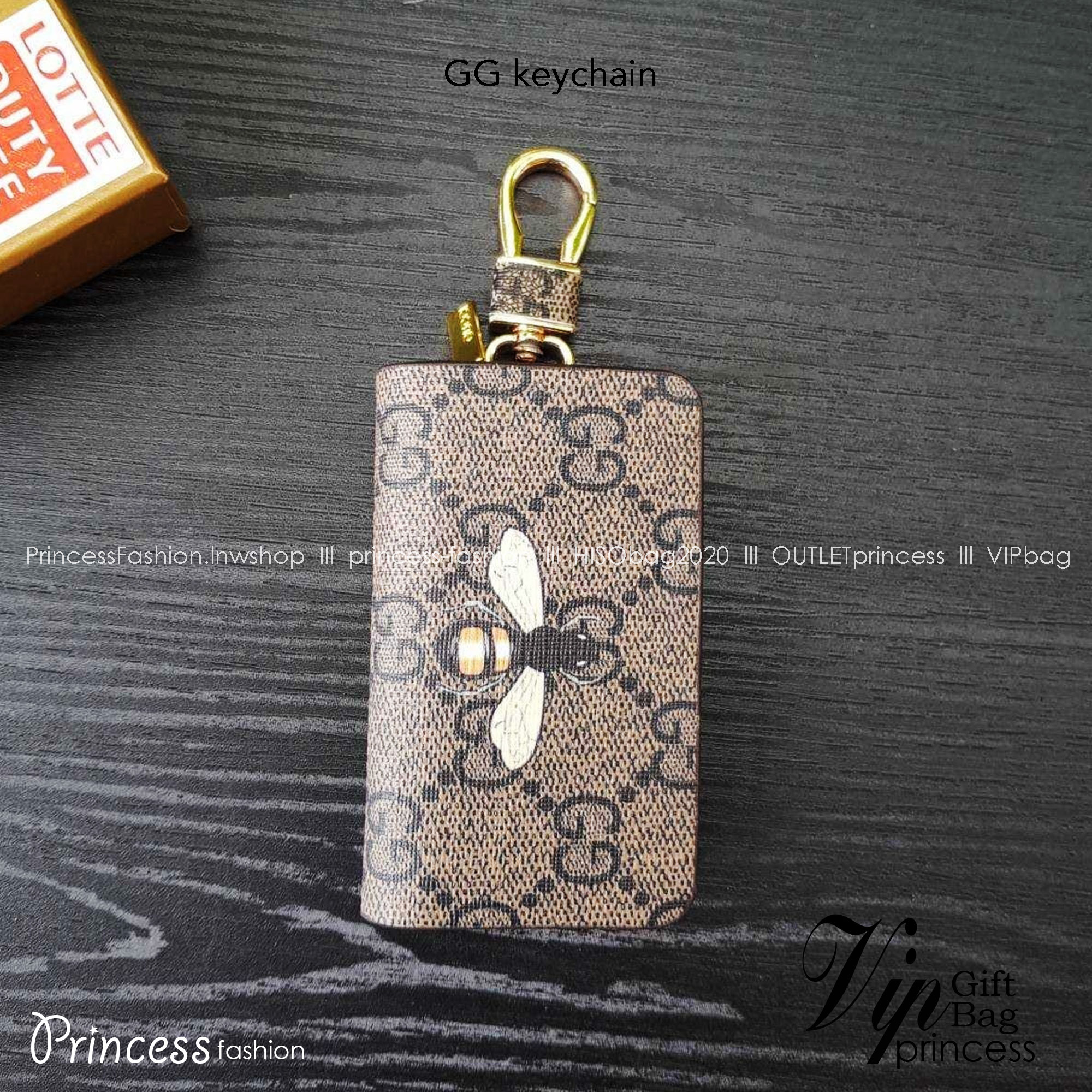 GUCCI Keychain กระเป๋าพวงกุญแจสุดหรูหรา ที่จะทำให้การหากุญแจรถยนต์ของคุณเป็นเรื่องง่าย ขนาดกระทัดรัด หยิบจับง่าย