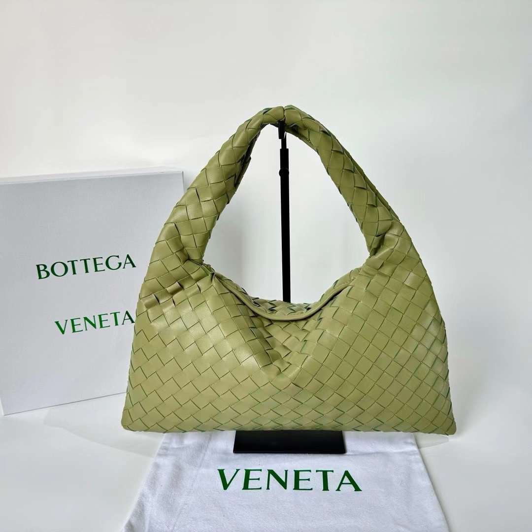 BOTTEGA intrecciato hobo shoulder bag / Bottega Hop Bag กระเป๋าทรงโฮโบ จุของได้เยอะ เกรดออริ สลับแท้ 1:1 ใช้งานต่างประเทศได้