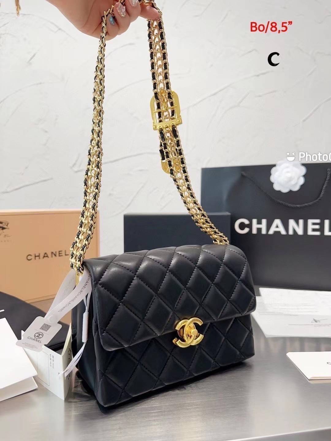 Chanel Small Flap Bag gold-tone metal, black / Chanel Bag / Chanel Box พร้อมส่ง กระเป๋าสะพายใบเล็ก 2023 คอลใหม่ ใช้งานต่างประเทศได้ ภาพถ่ายจากงานขายจริง
