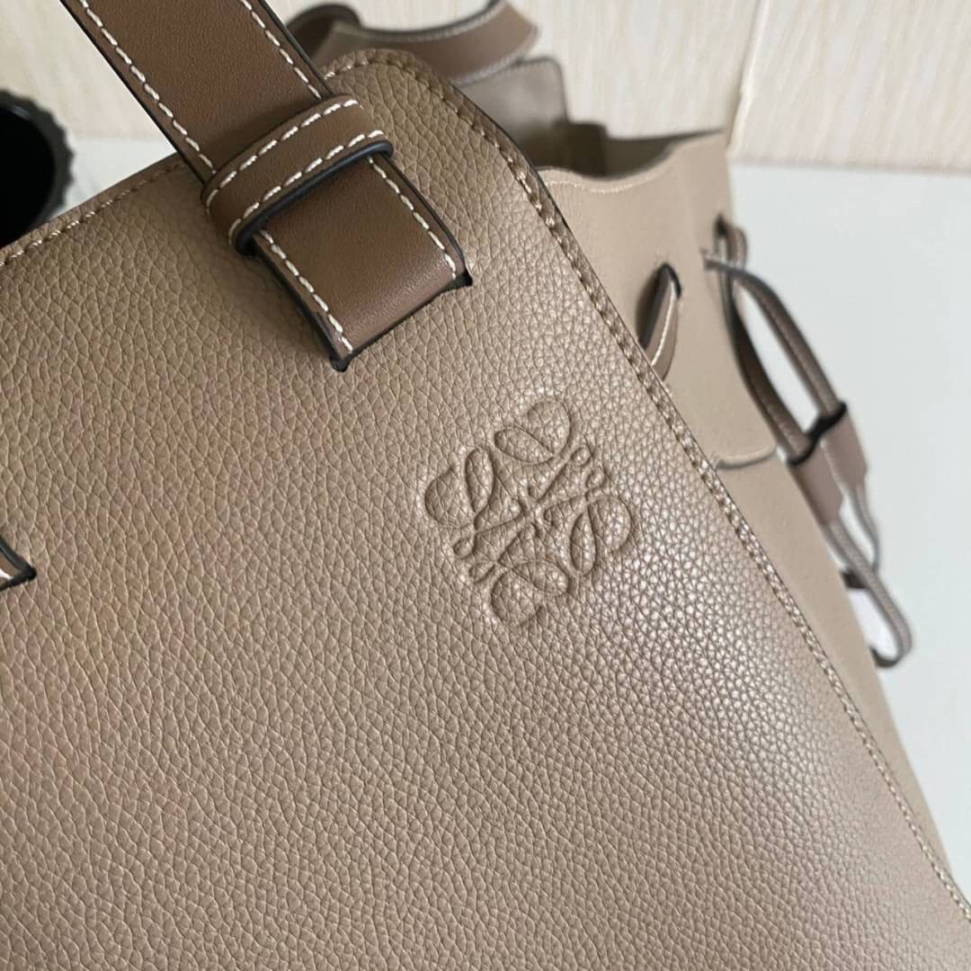 พรีเมี่ยมกิ๊ฟแท้ 100% 】งานหนังแท้ LOEWE Hammock small leather tote bag