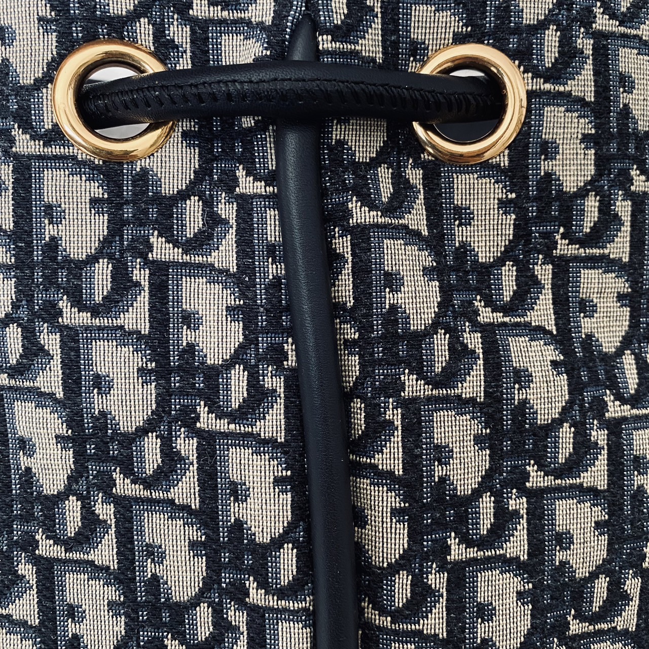 Medium Dior Nolita Bag Blue Dior Oblique Jacquard กระเป๋าสะพายทรงโท้ทรุ่นใหม่ New for Fall 2024 งานผ้าทอลายแบรนด์อย่างปราณีต สวยหรูเป็นเอกลักษณ์ตามแบบฉบับแบรนด์