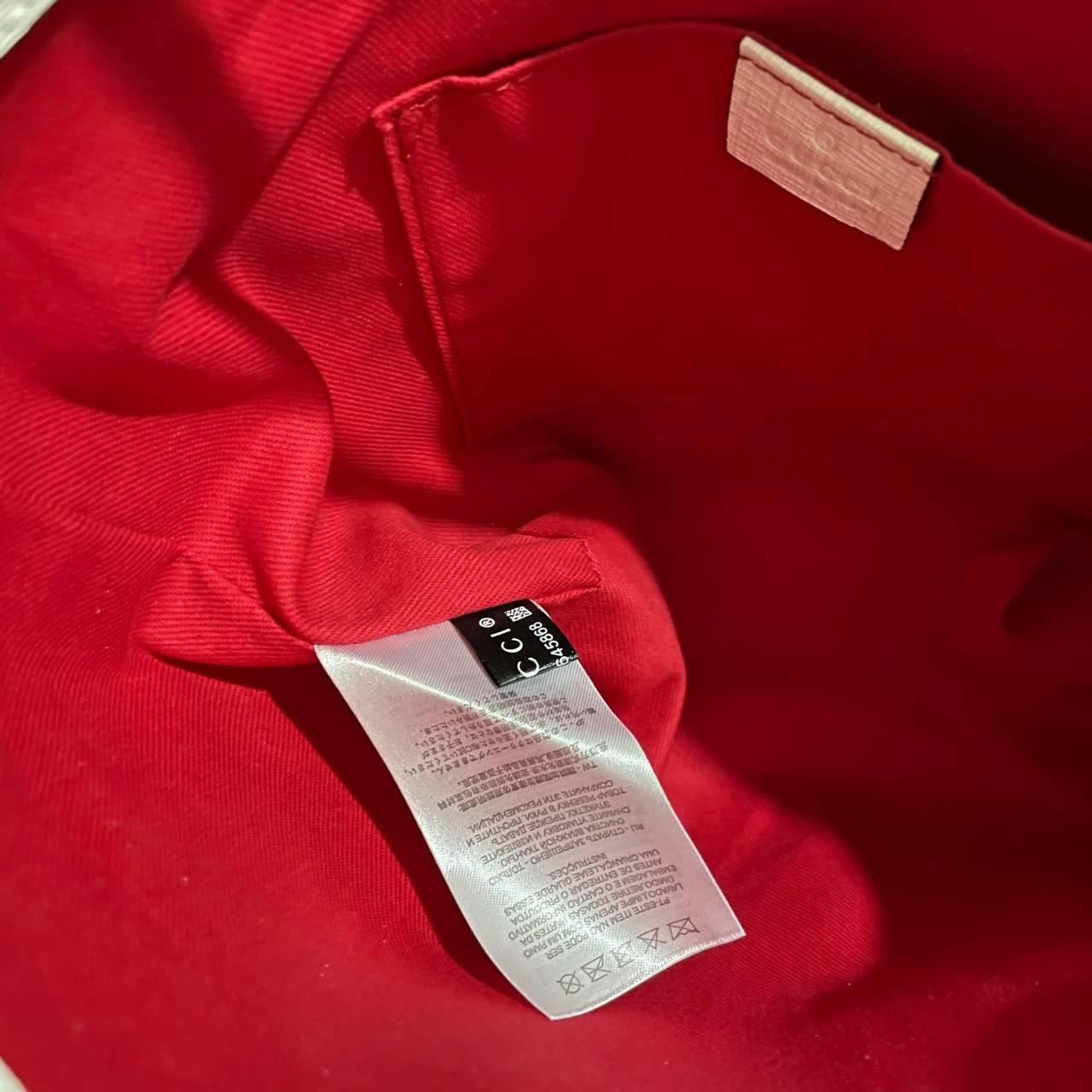 VIP 】Animal-Friendly Gucci Kid GG Supreme Tote Bag งานหนังแท้ทรงตั้งสวย ขนาดกะทัดรัด จุของได้เยอะ ใช้ได้ทั้งเด็กและผู้ใหญ่ น่ารักมากค่ะ