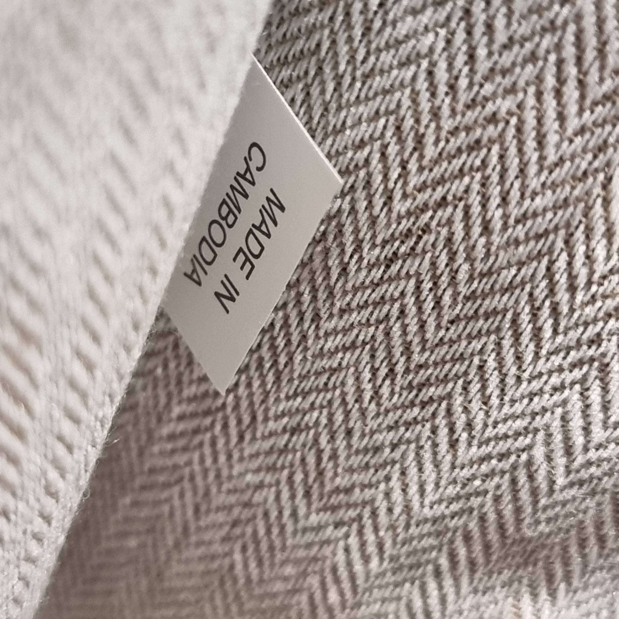 TORY BURCH ECO ELLA TOTE BAG / TORY TOTE BAG พร้อมส่ง 3 สี กระเป๋าสะพายทรงโท้ท ขนาดกำลังสวย จุของได้เต็มที่ รูปทรงคลาสสิคชวนใช้ โดดเด่นด้วย patch โลโก้ คอลเลคชั่นน้องใหม่ ส่งมาให้สาวๆได้ใจฟูอีกหนึ่งไอเท็ม