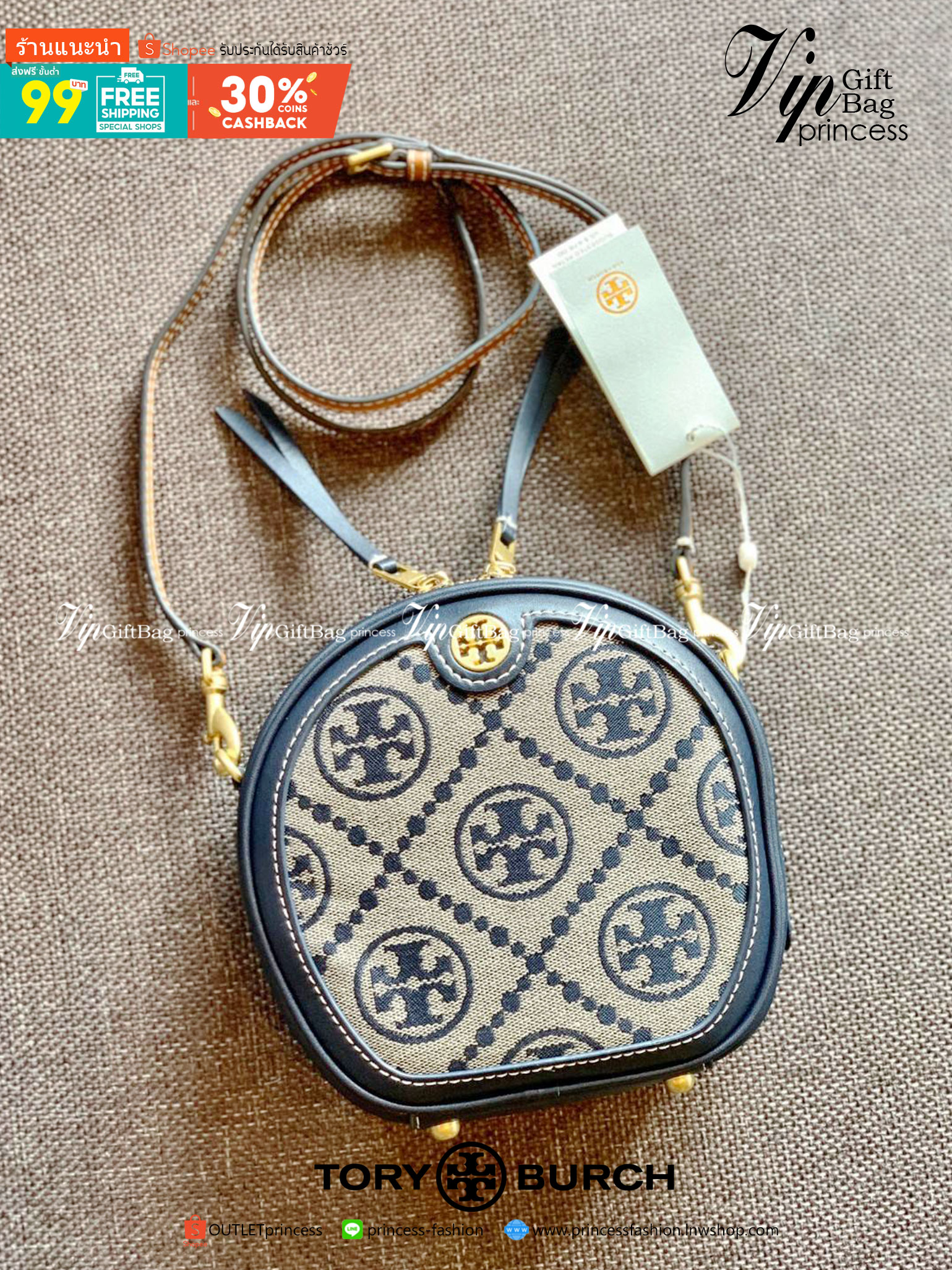 TORY BURCH T MONOGRAM JACQUARD CIRCLE BAG ((Large size)) พร้อมส่งที่ไทย สวยก่อนใครที่นี่! กระเป๋าจาก Tory burch รุ่นนี้มาในสไตล์ทรงวงกลม สุดคลาสสิค ดูคล่องตัวมากขึ้น วัสดุJacquardทอลายแบรนด์+ขอบหนังแท้ ได้ลงตัวสวยงามอยู่เหมือนเดิมค่ะ