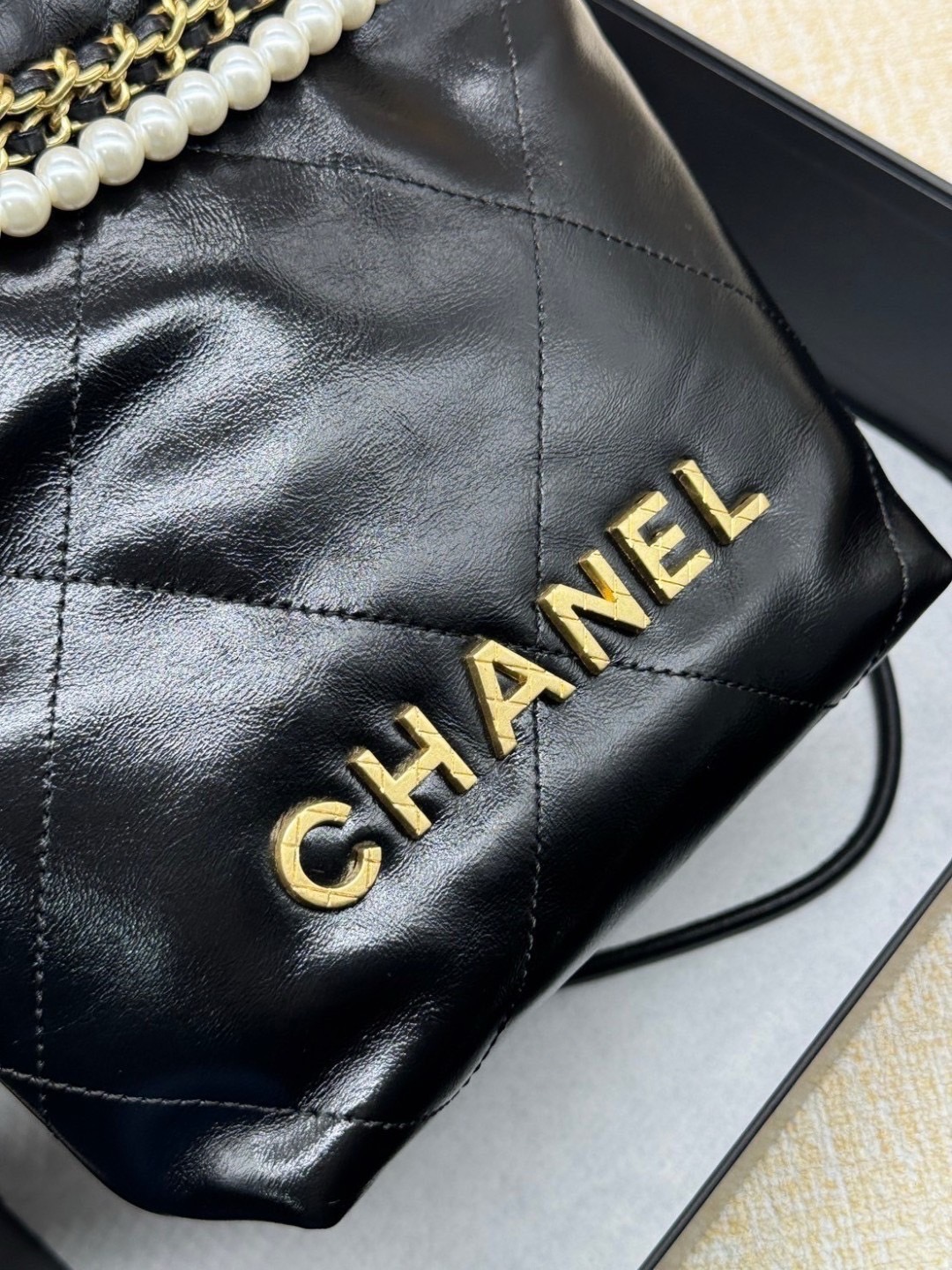 พร้อมส่ง 11 สี ORI หนังแท้ | CHANEL 22 Mini Handbag กระเป๋าสะพายสุดหรู รุ่นยอดนิยม 🤍 เกรดออริจินอล หนังแท้ ภาพถ่ายจากงานขายจริง ใช้งานต่างประเทศได้