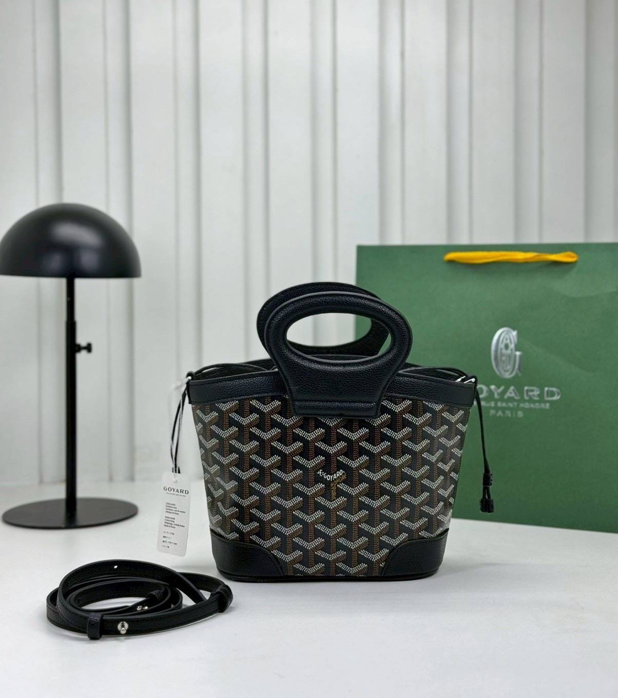 ORI หนังแท้ | Goyard Beluga Mini Bag กระเป๋าสะพายทรงบัคเก็ต พร้อมหูจับในตัว สะดวกใช้งาน ด้านในเป็นผ้าดีไซน์ผูก เพิ่มความน่ารักน่าใช้ สวยมากค่ะ