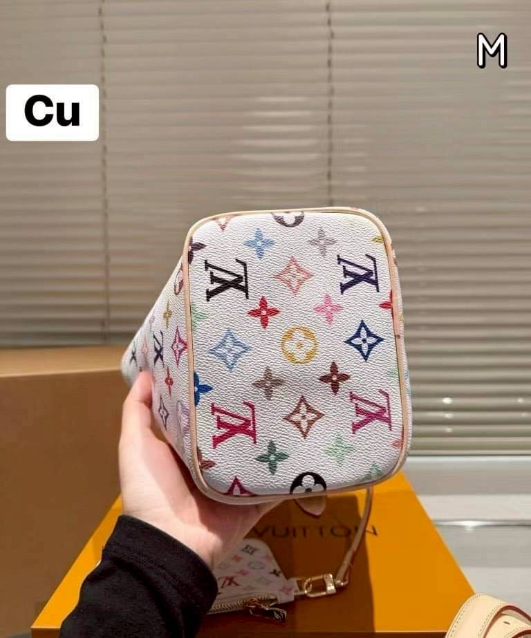 LV x TM All In BB Multicolor กระเป๋าทรงบัคเก็ตที่มาแรงมากๆตอนนี้ รุ่นลิมิเต็ดแต่งแต้มดีเทลเปี่ยมชีวิตชีวา แคนวาสโทนสีสดใสดีไซน์ใหม่จากพาเลตต์สีเอกลักษณ์