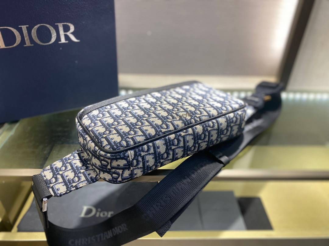 หนังแท้ DIOR BEIGN AND OBLIQUE JACQUARD WAIST BAG / DIOR Belt Bag พร้อมส่งที่ไทย งานหนังแท้และผ้าแจ็คการ์ดออริจินอล ภาพสินค้าถ่ายจากงานขายจริง ใช้งานต่างประเทศได้