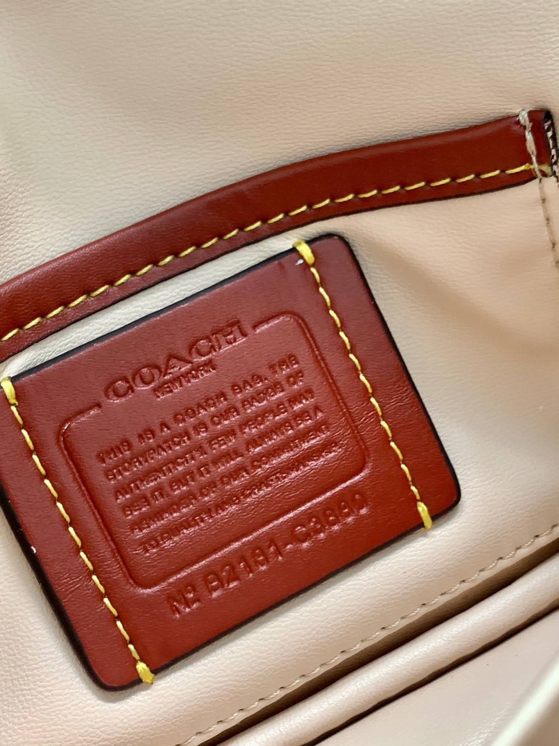 น้องสวยมากก สินค้าจริงสวยกว่าในรูป ไม่จกตาค่ะ! COACH PILLOW TABBY SHOULDER BAG 18 ((C3880)) 📣 พร้อมส่งที่ไทย คุณภาพเกินราคา! กระเป๋าหิ้ว//สะพายแบบครอสบอดี้ร์ 🔺หนัง nappa อย่างดี หนานิ่ม นุ่มมากๆ หลงรักน้องแน่นอน