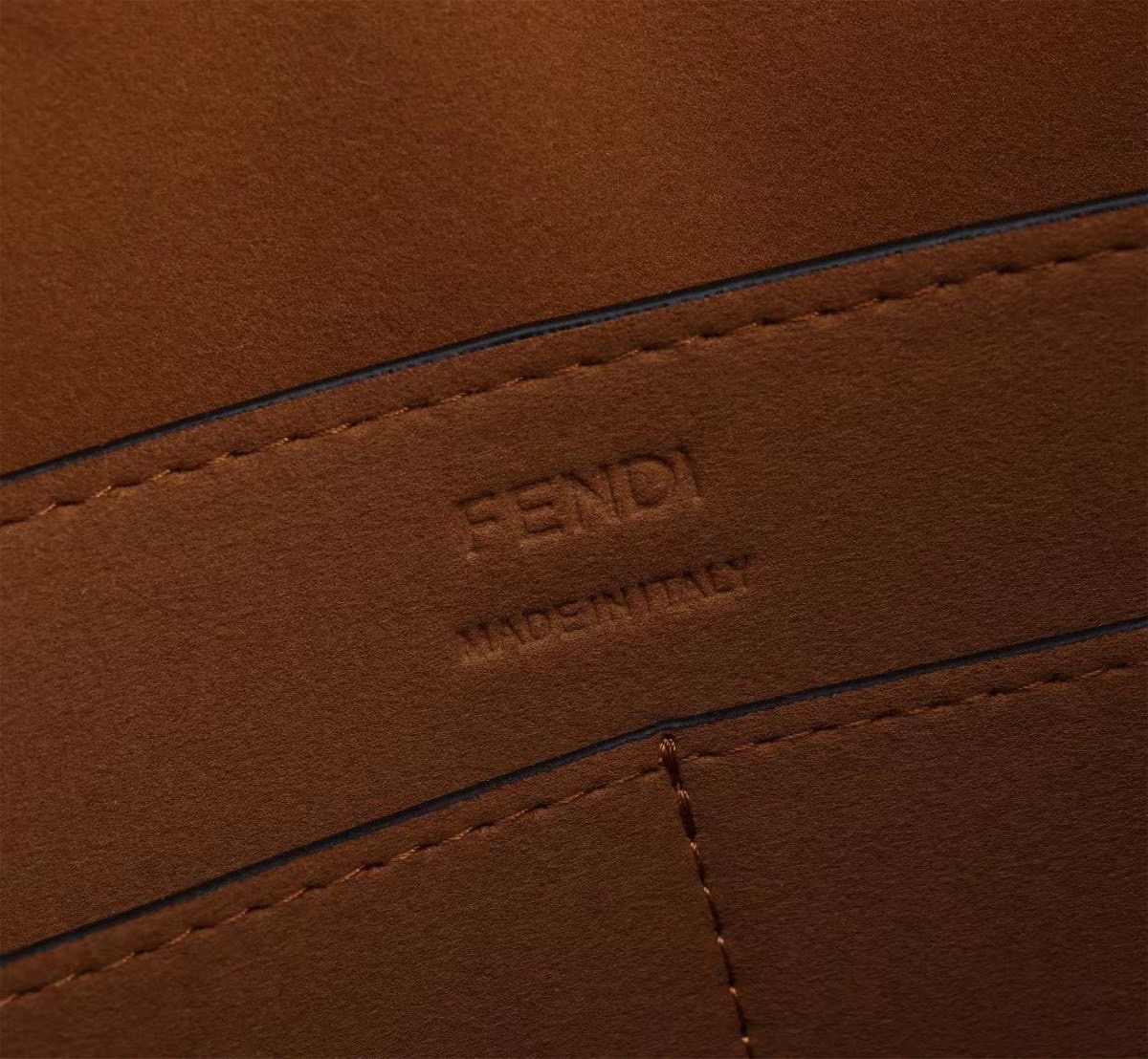 พร้อมส่ง 3 สี FENDI Origami Large Brown FF jacquard fabric bag / FENDI Tote Bag กระเป๋าทรงโท้ทใบใหญ่ สะพายได้2ทรงรูปลักษณ์สวยงามทันสมัย 🧡 เกรดออริจินอล 1:1 สลับแท้