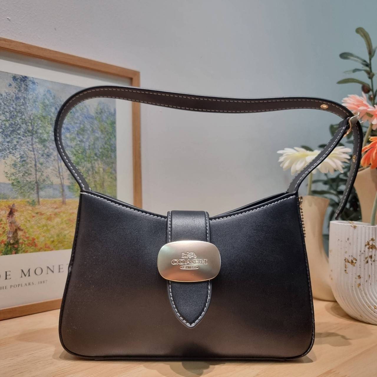 COACH ELIZA SHOULDER BAG IN SIGNATURE CANVAS CR532 / CR533 กระเป๋าสะพายไหล่ทรงโฮโบสุดหรู ดีไซน์โลโก้แบบใหม่สวยเด่น เกรดท็อปออริ เกรดดีสุด สลับแท้ 1:1 ใช้ต่างประเทศได้