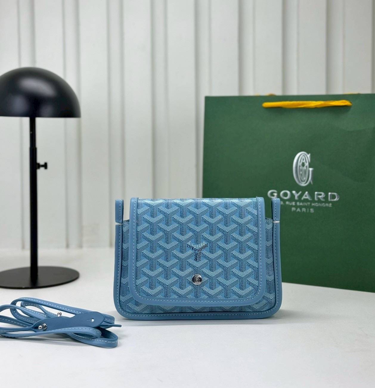 10 สี ORI หนังแท้ | GOYARD Plumet pouch-wallet กระเป๋าสะพายใบเล็กกะทัดรัด ดีไซน์กระเป๋าสตางค์ Plumet ดีไซน์มาพร้อมช่องใส่เหรียญ ธนบัตร และบัตรต่างๆ สามารถสะพายไหล่เป็นกระเป๋าสะพายข้างได้เหมือนกระเป๋าใบเล็ก