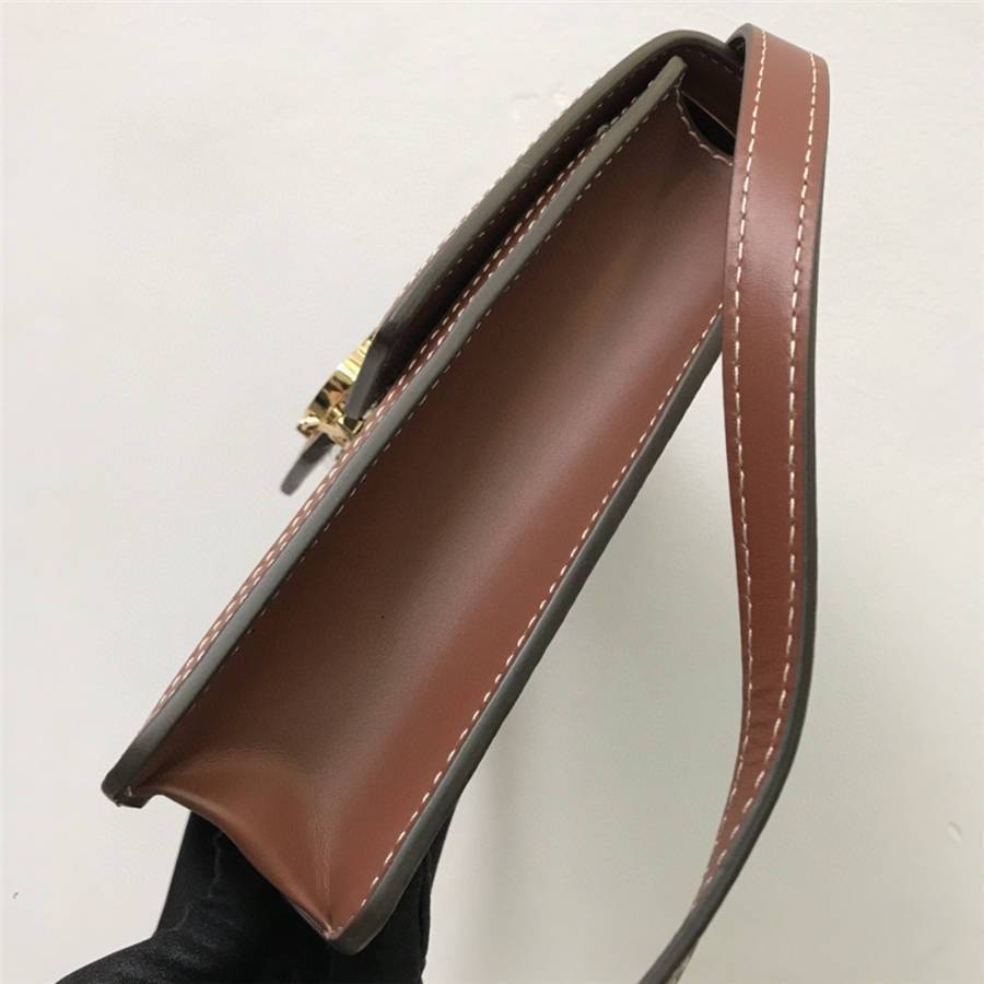 BURBERRY FRAGRANCES CROSSBODY BAG VIP GIFT WITH PURCHASE (GWP) กระเป๋าสะพายพรีเมี่ยมกิ๊ฟ Limited Edition จากน้ำหอม BURBERRY