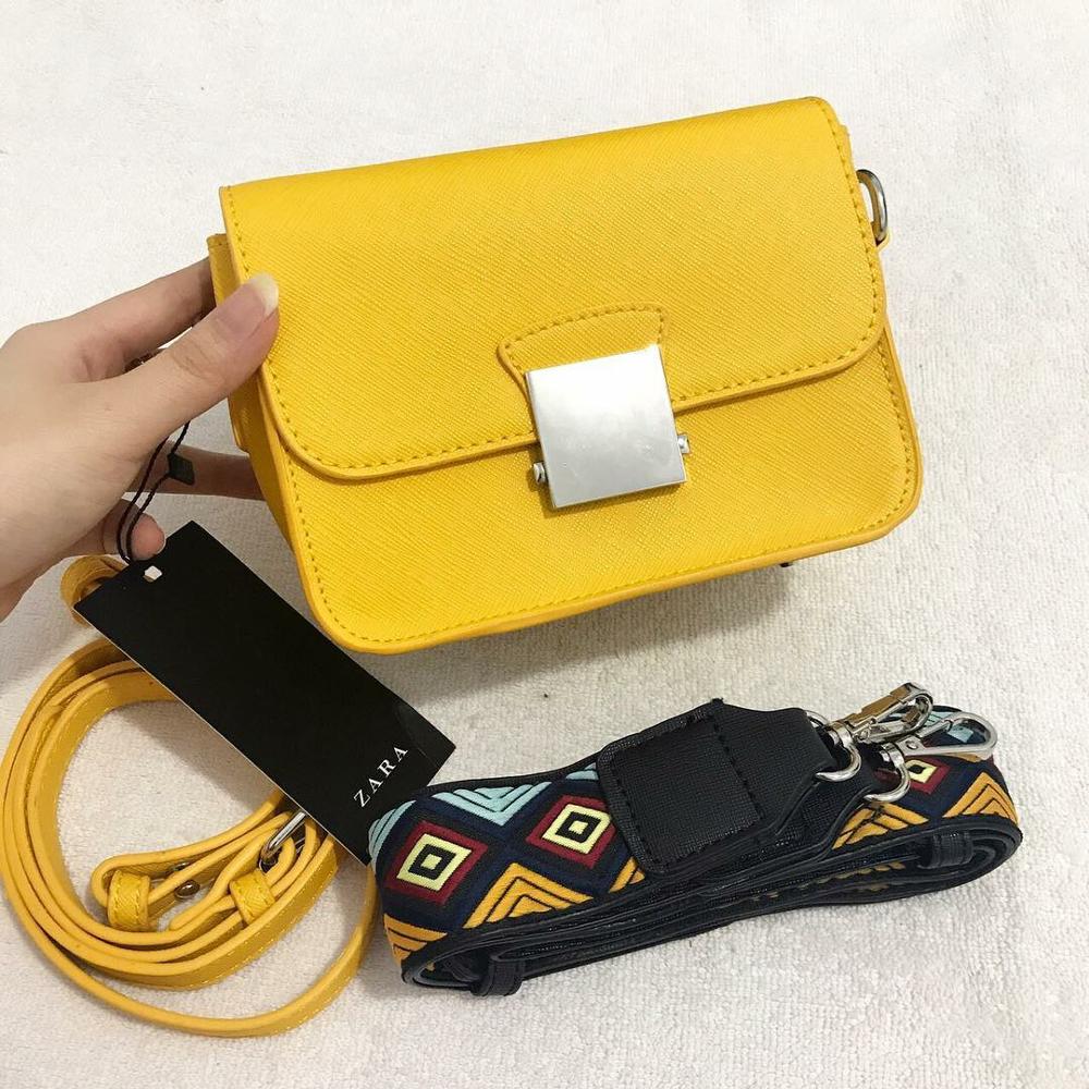 Don't Miss! Best Seller! ZARA CROSSBODY WITH 2STRAPS กระเป๋าถือหรือสะพายทรงคลัชรุ่นยอดนิยมวัสดุหนัง Saffiano อยู่ทรงสวยหรูสไตล์ PRADA แข็งแรงทนทาน ดีไซน์เก๋ไม่ซ้ำใคร เปิดปิดด้วยตัวล๊อคเอกลักษณ์ของ ZARA ภายในมีโลโก้ สามารถใส่มือถือ iphone7+ ได้ โดดเด่